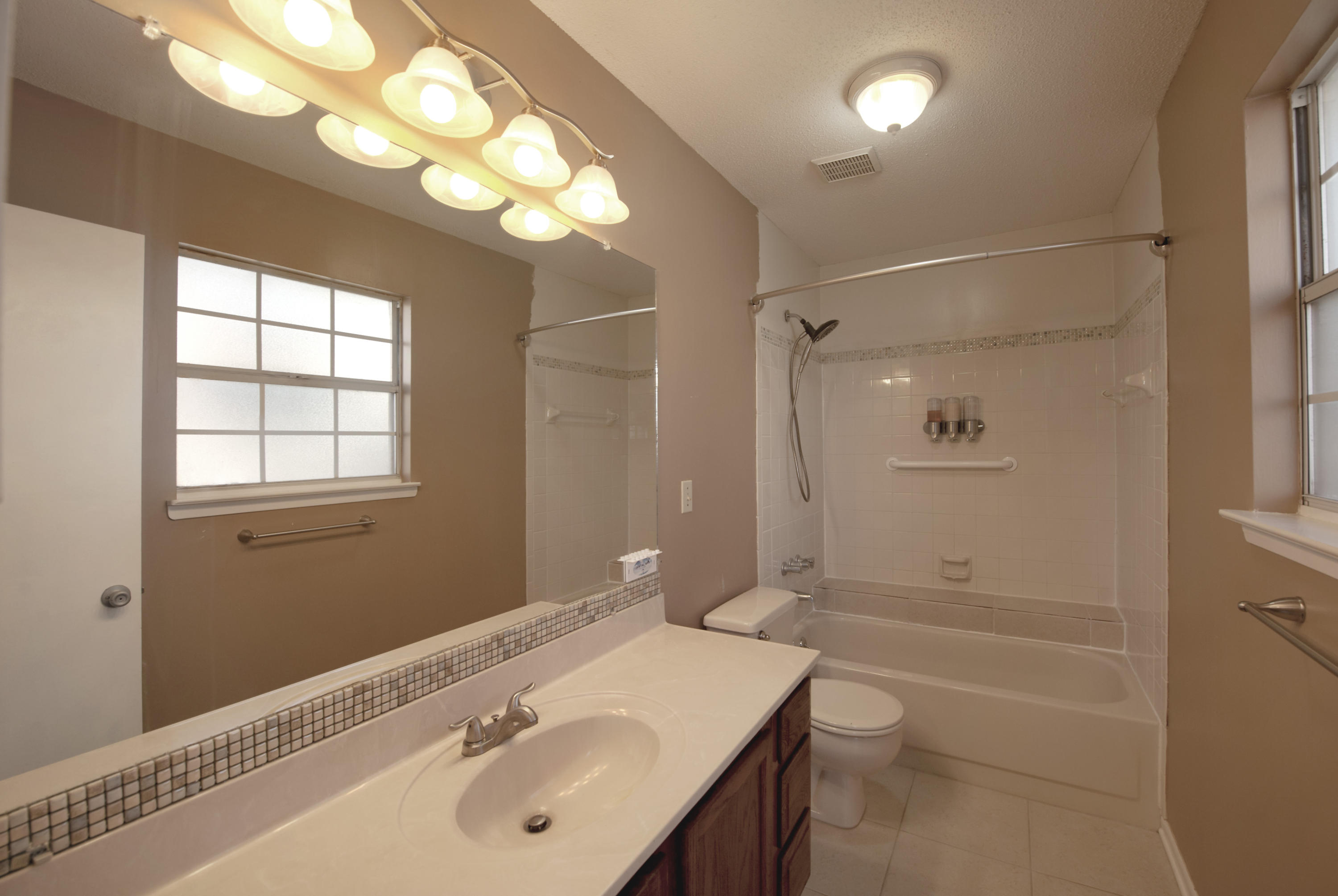 CANTERBURY WOODS - Residential