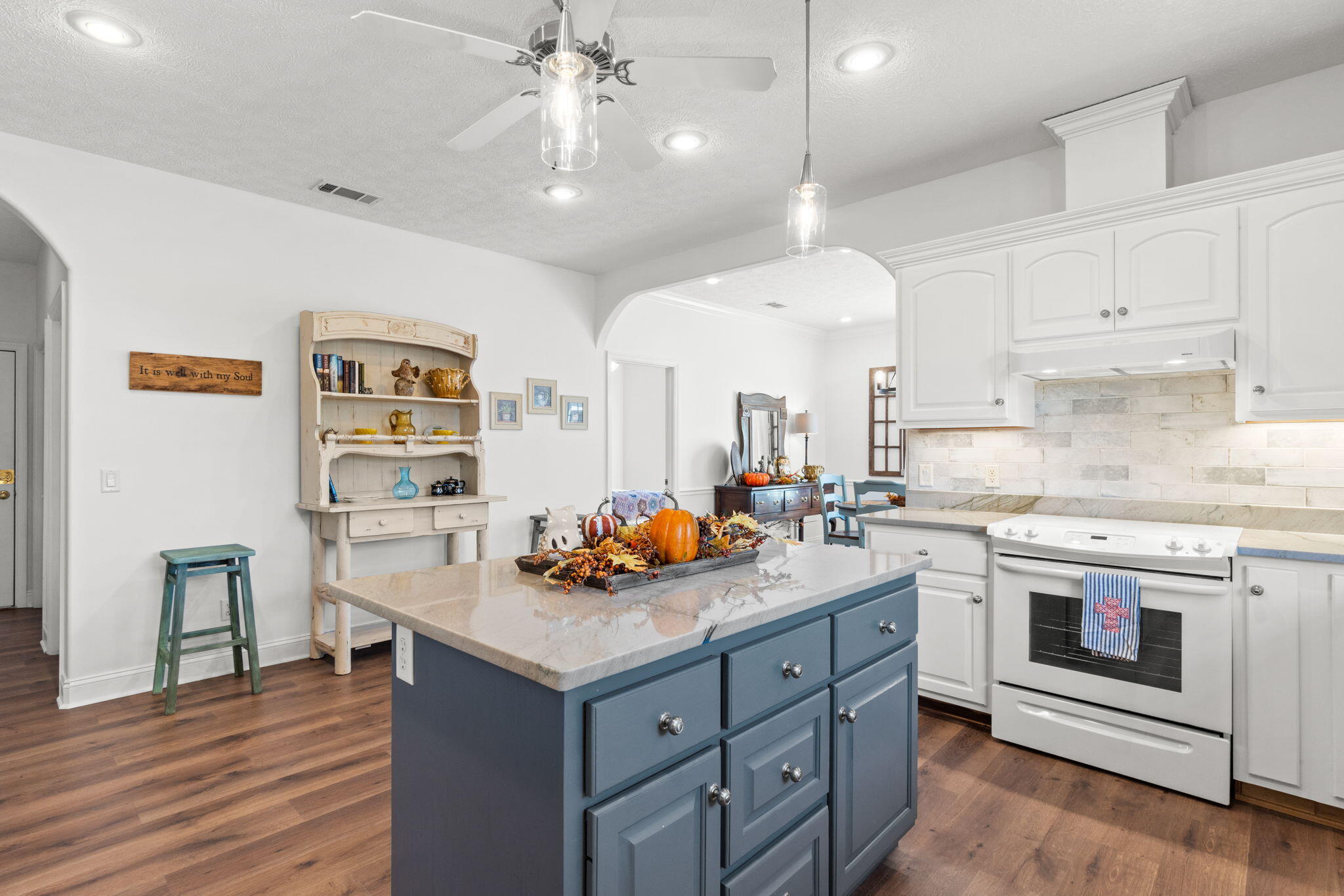 NO RECORDED SUBDIVISION - Residential