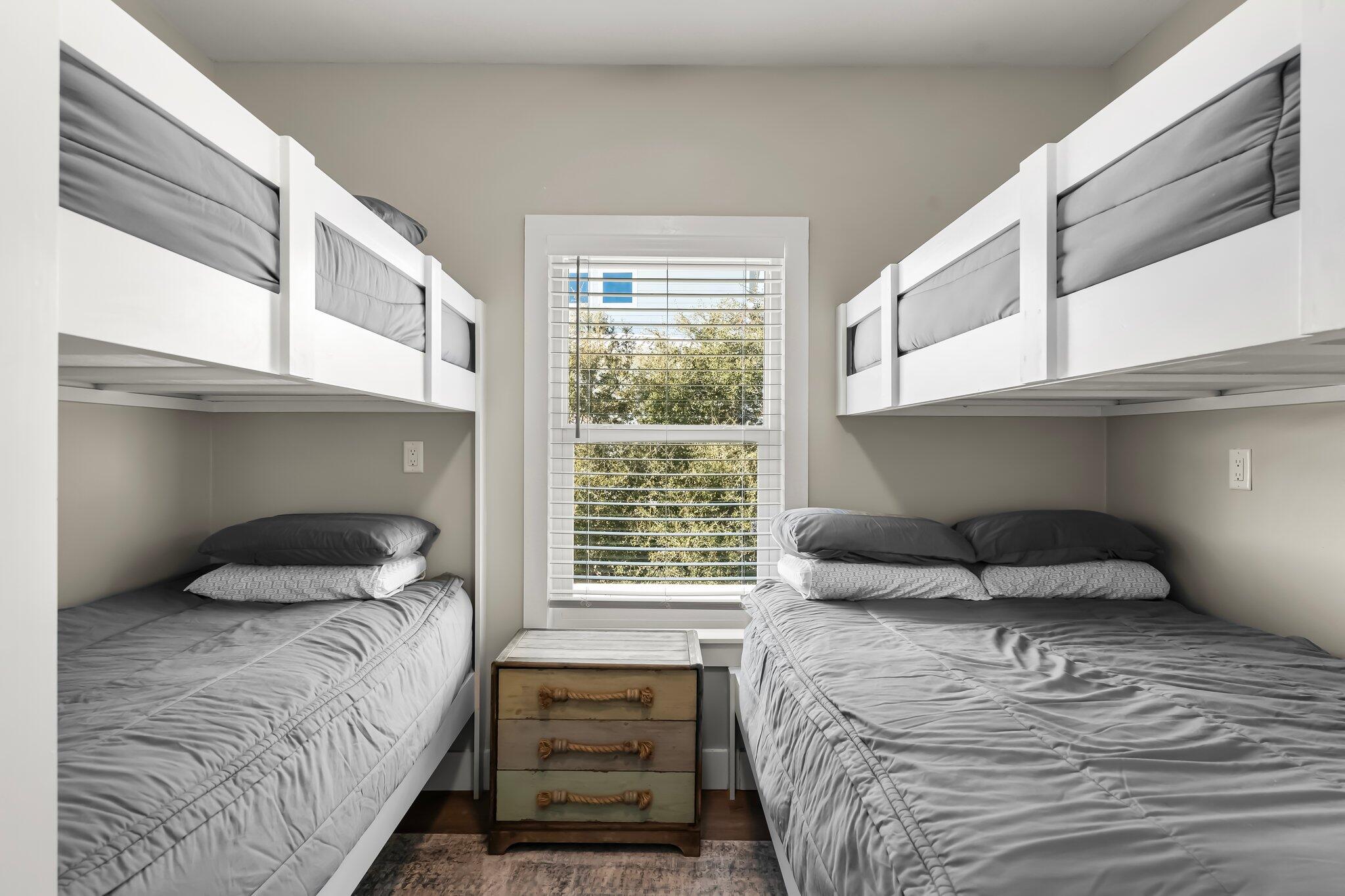 BEACH HIGHLAND 1ST ADD - Residential