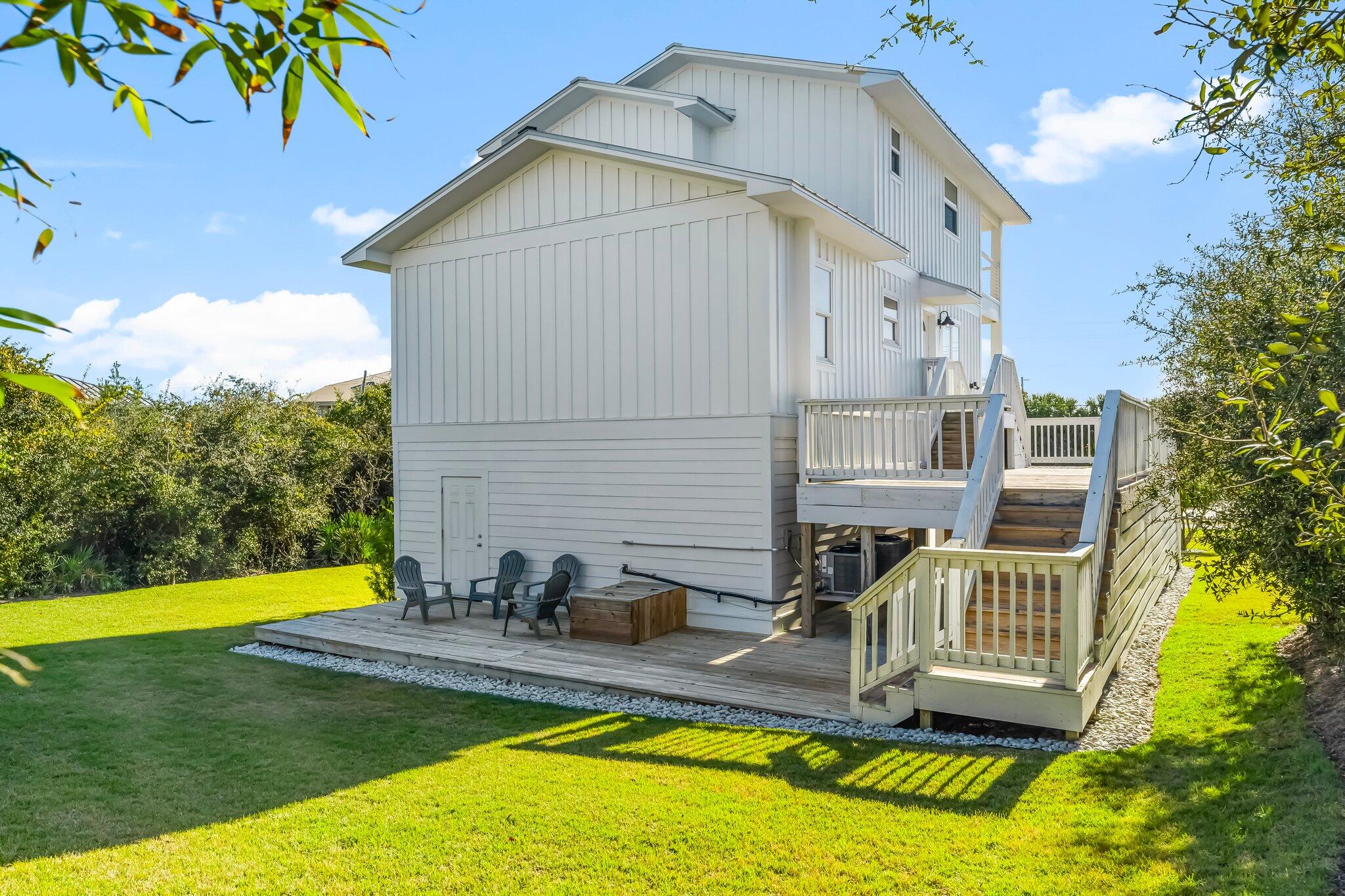 6126 W County Hwy 30A