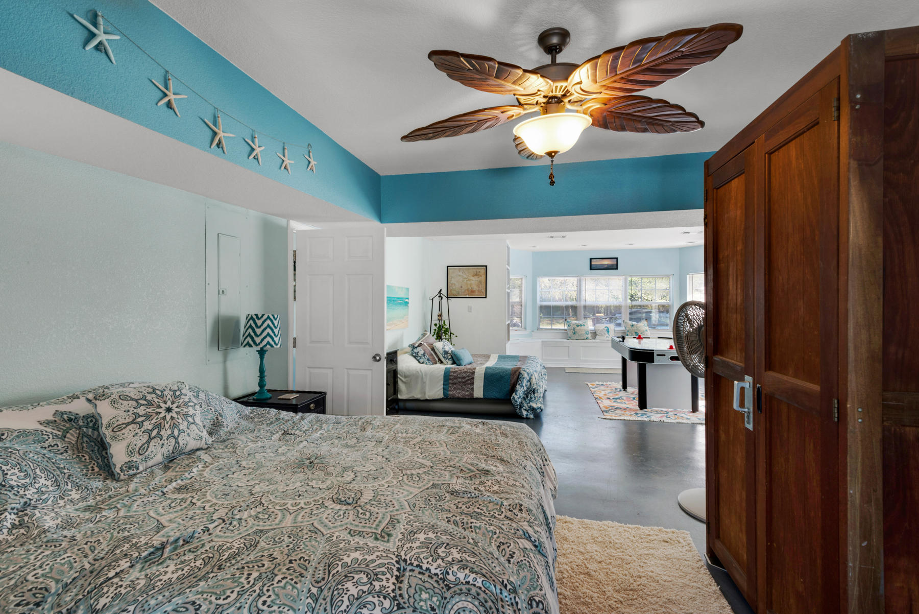 EDGEWATER VILLAGE NORTH - Residential