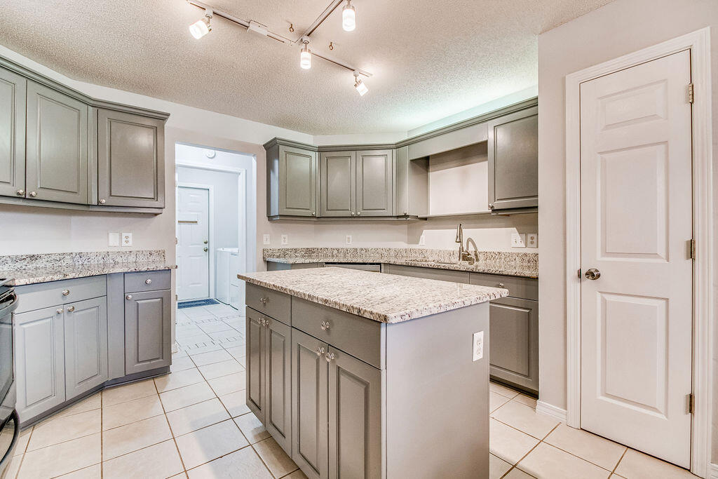 SANDY BEACH ESTATES - Residential