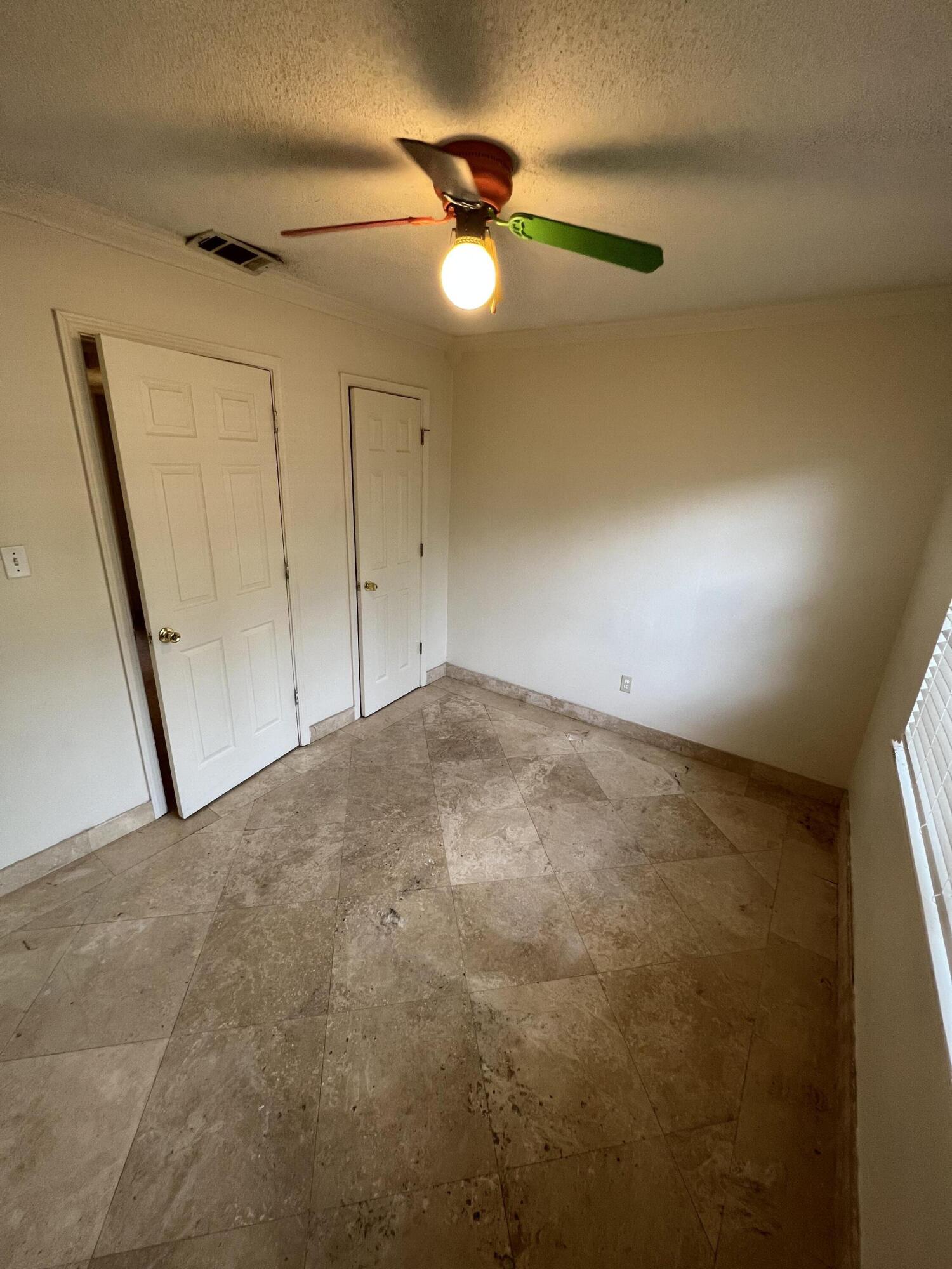 RE S/D PART ELLIOTT PT LOT 12 BLK A - Residential