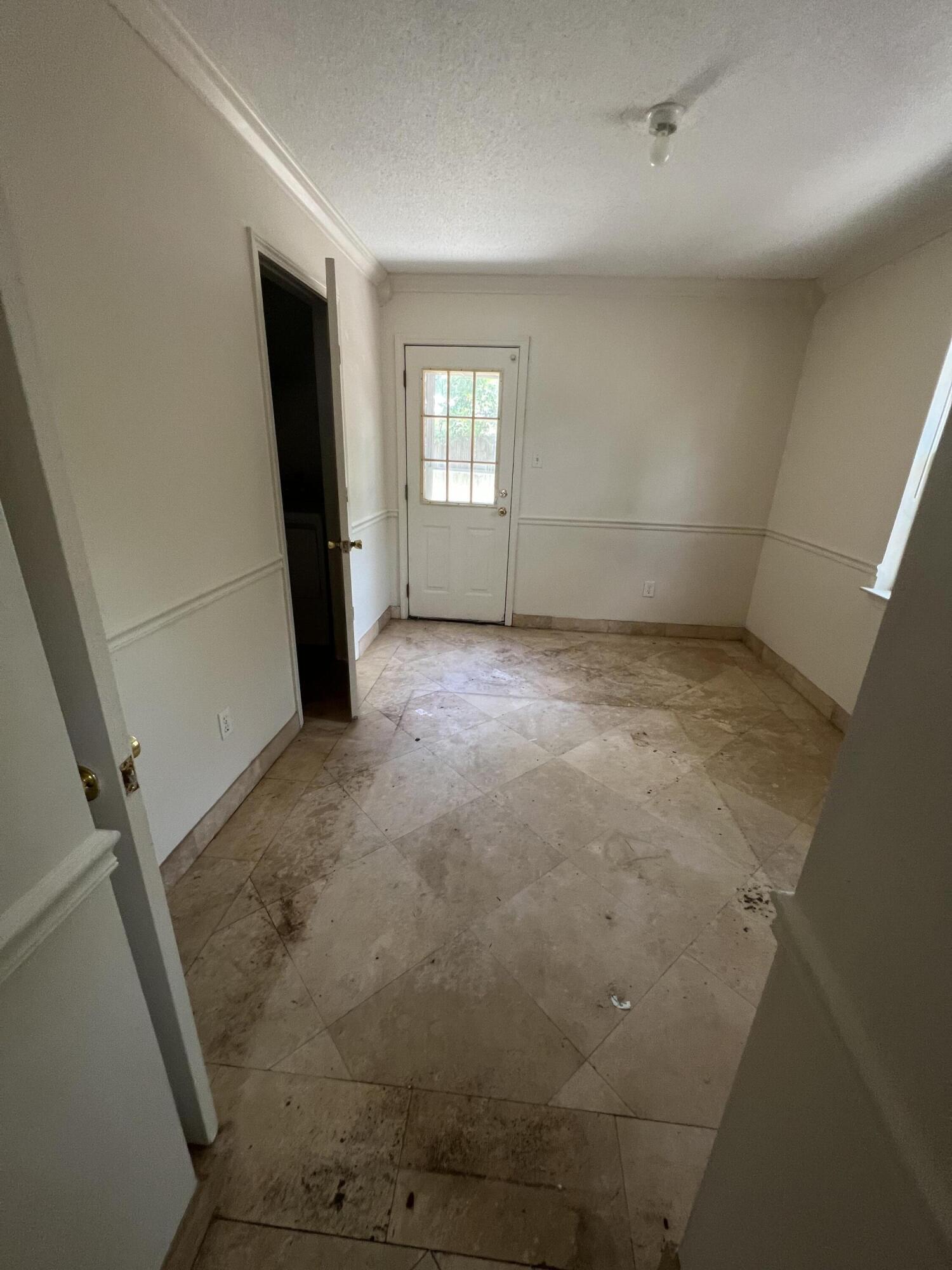 RE S/D PART ELLIOTT PT LOT 12 BLK A - Residential