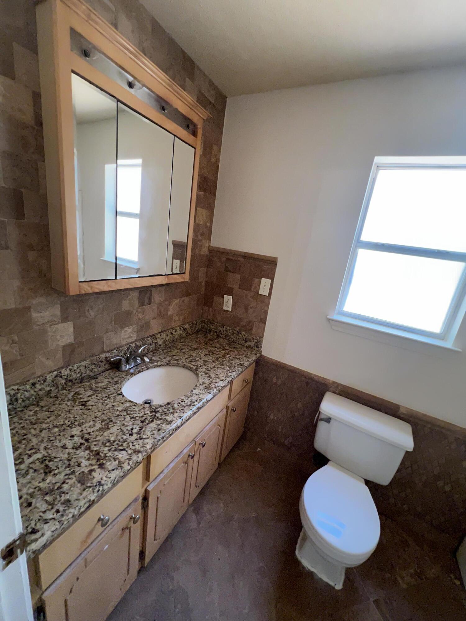 RE S/D PART ELLIOTT PT LOT 12 BLK A - Residential