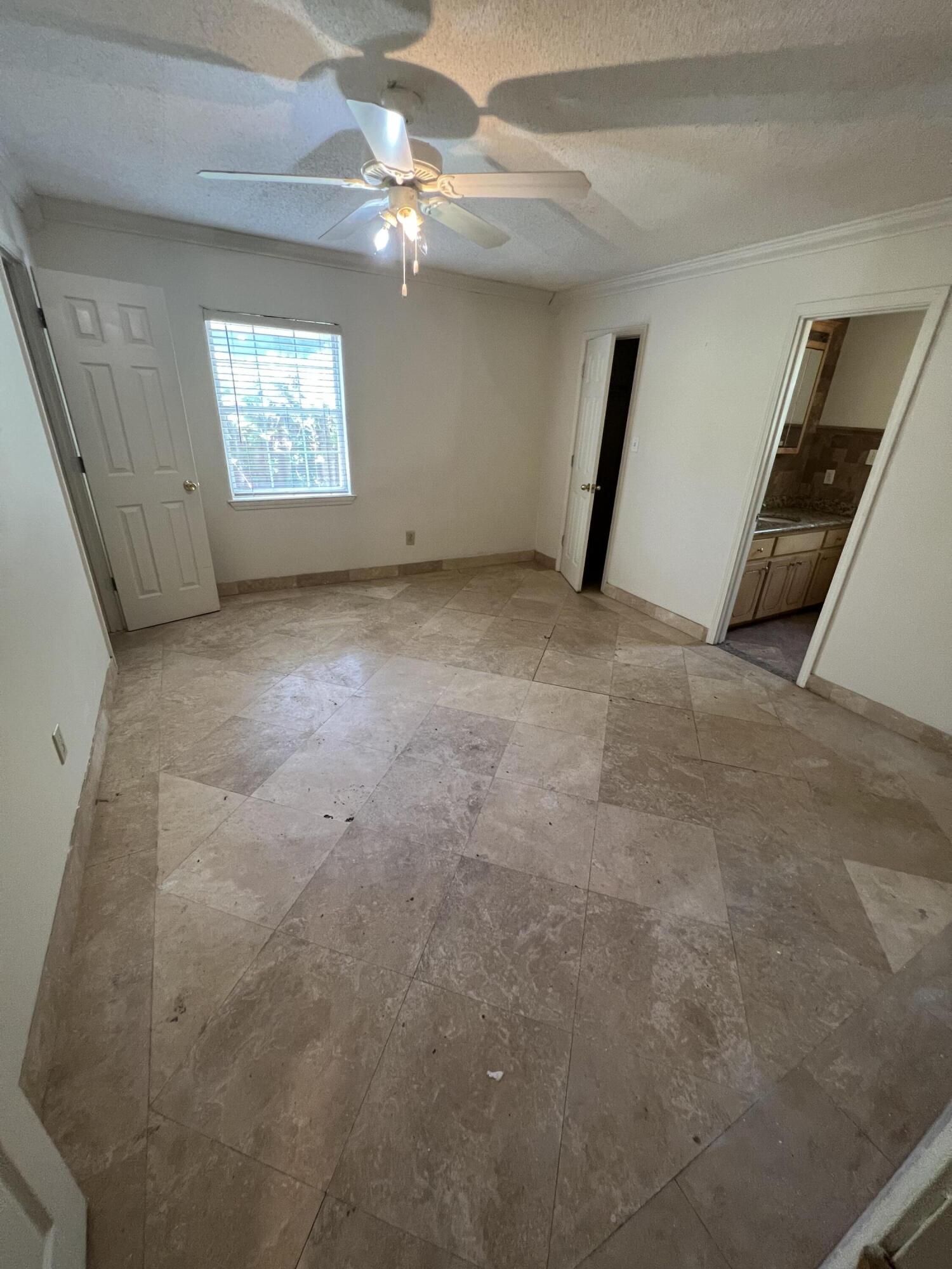 RE S/D PART ELLIOTT PT LOT 12 BLK A - Residential