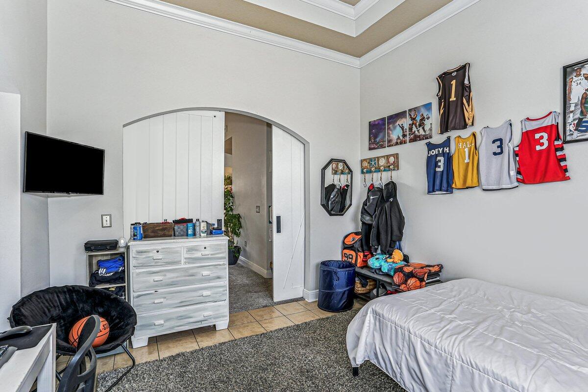 LIBERTY OAKS - Residential