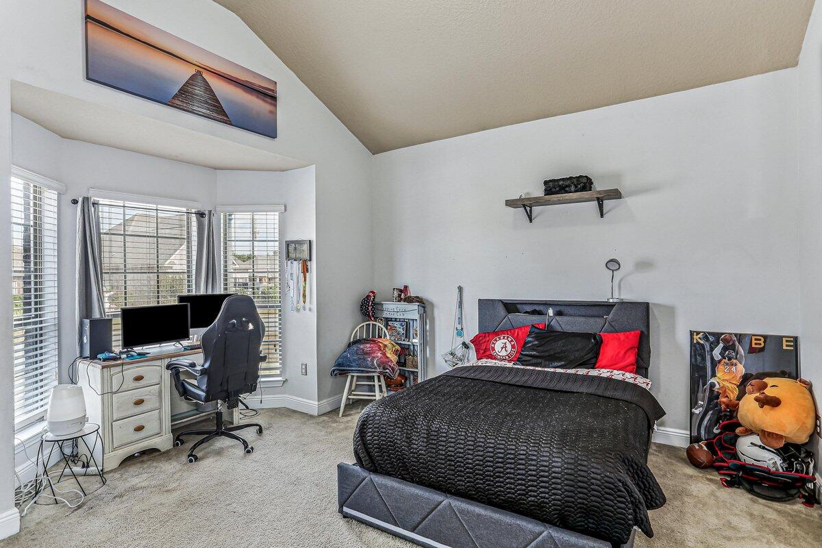 LIBERTY OAKS - Residential