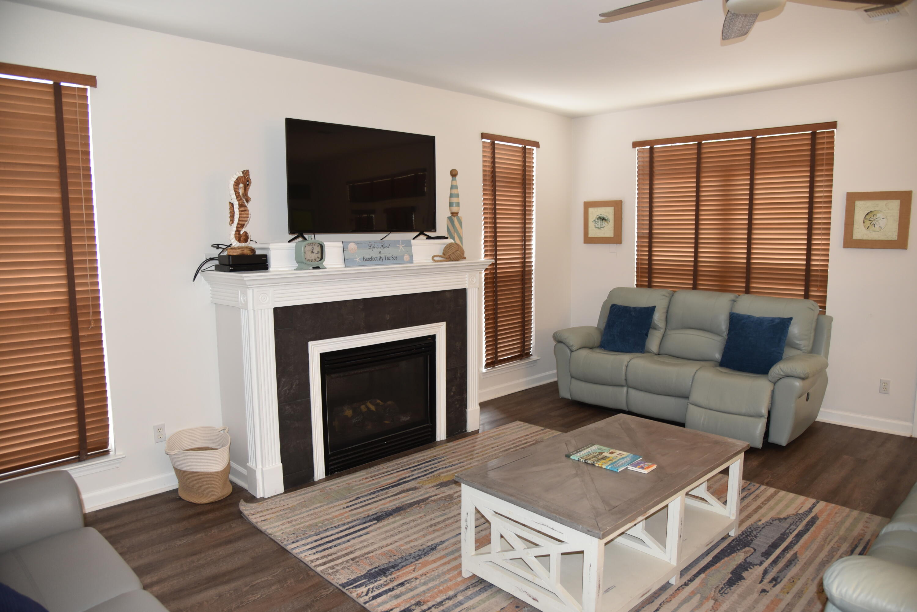 CRYSTAL BEACH - Residential