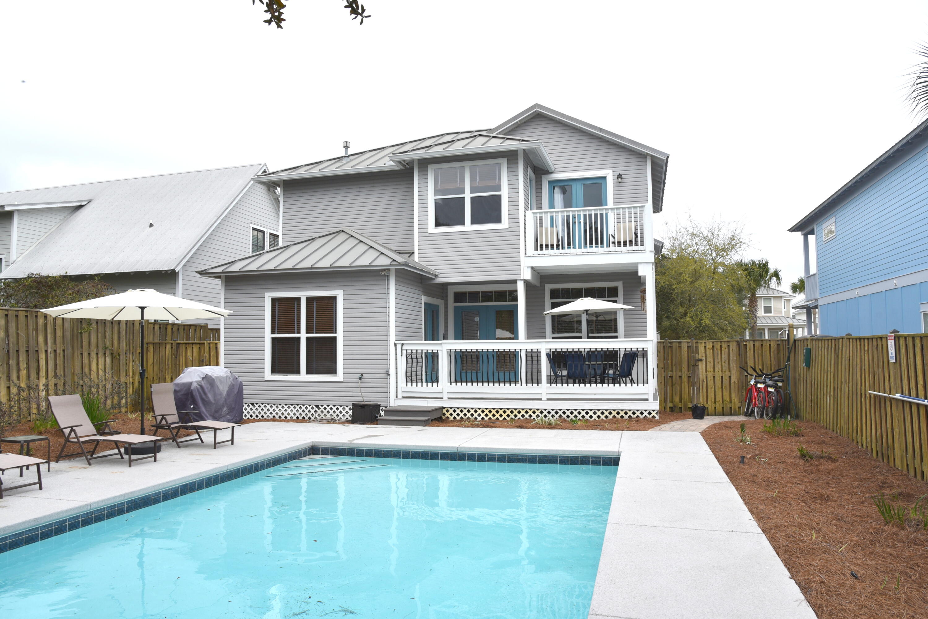 CRYSTAL BEACH - Residential