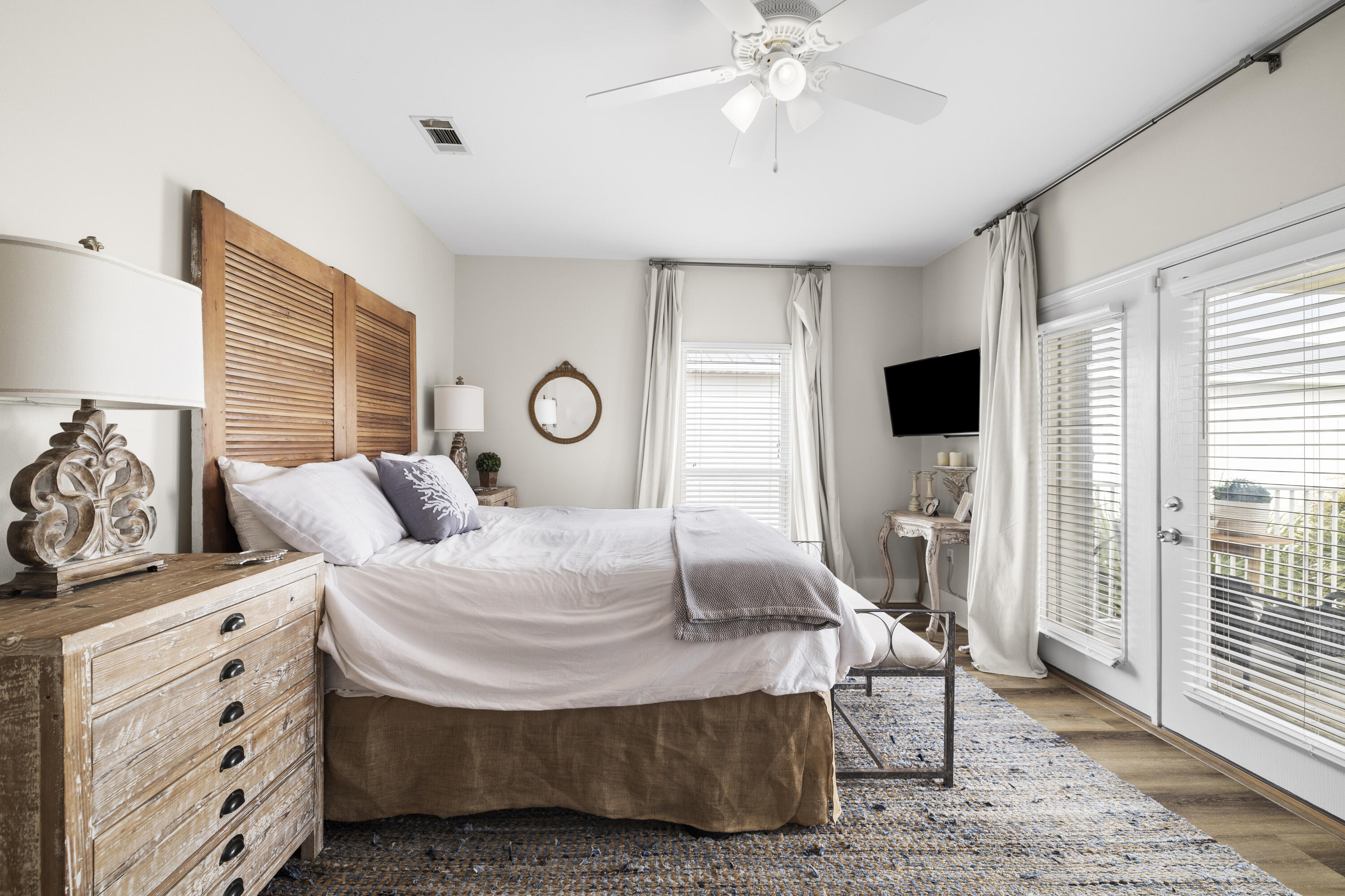 SEAGROVE BY THE SEA - Residential