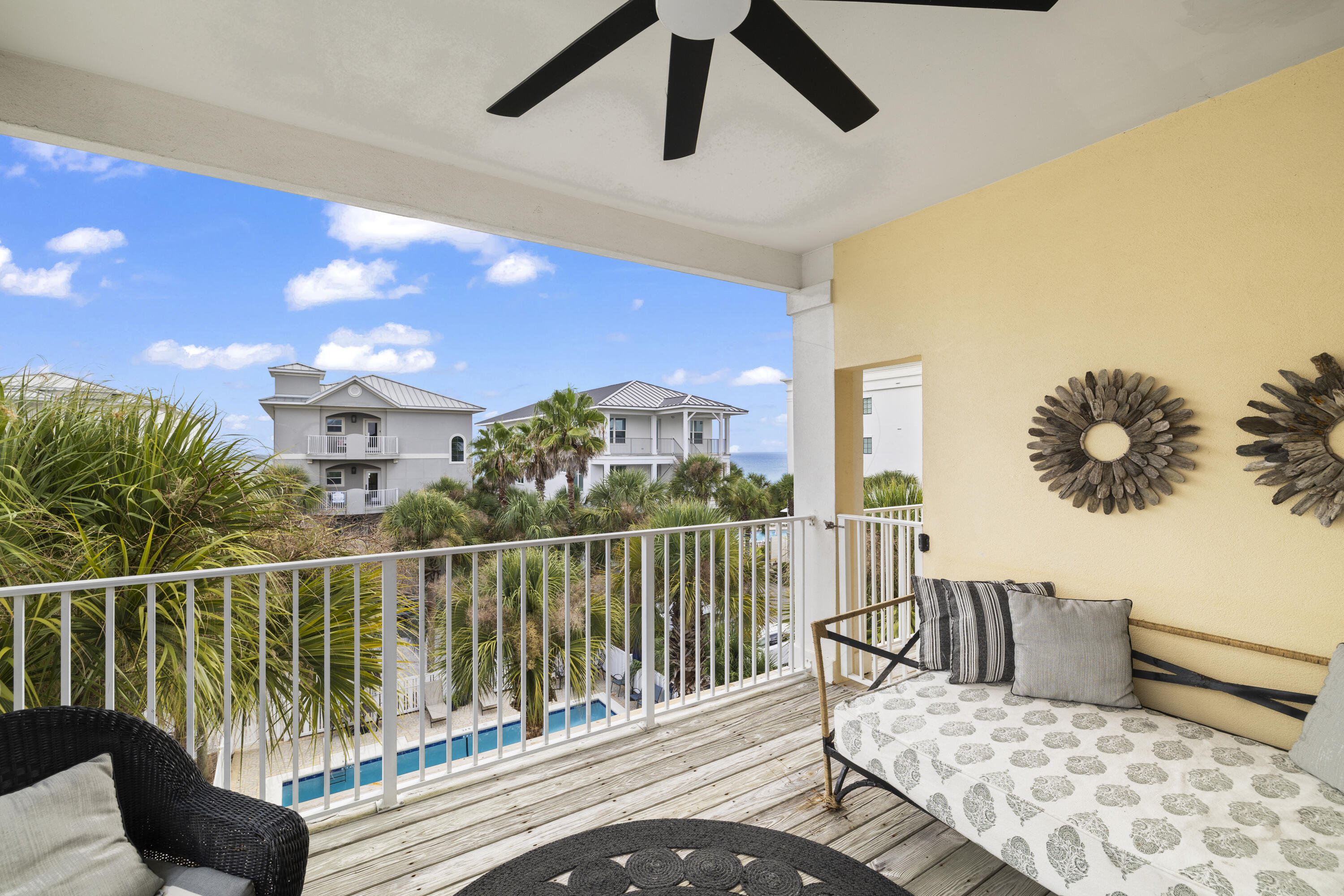SEAGROVE BY THE SEA - Residential