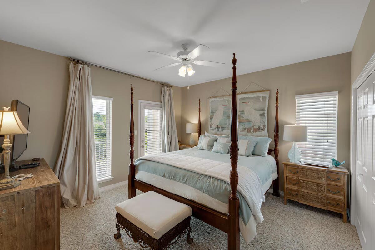 SEAGROVE BY THE SEA - Residential