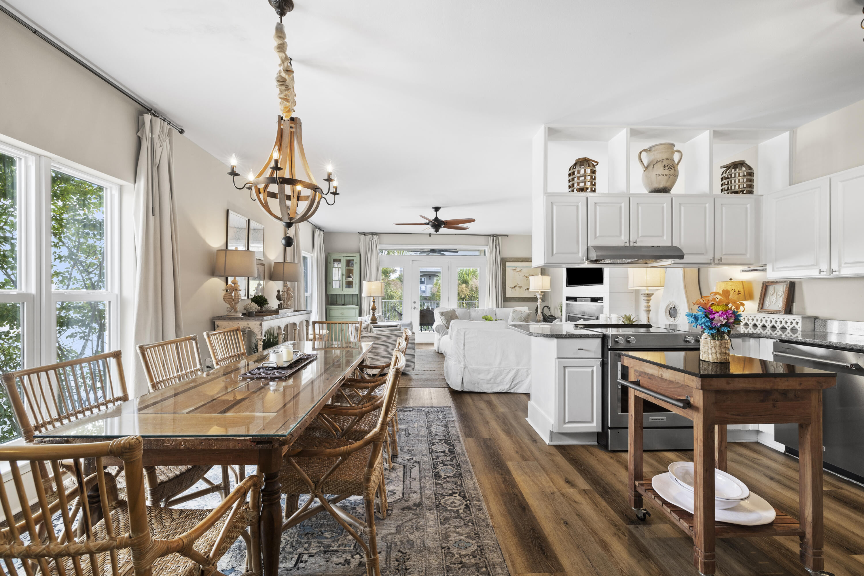 SEAGROVE BY THE SEA - Residential