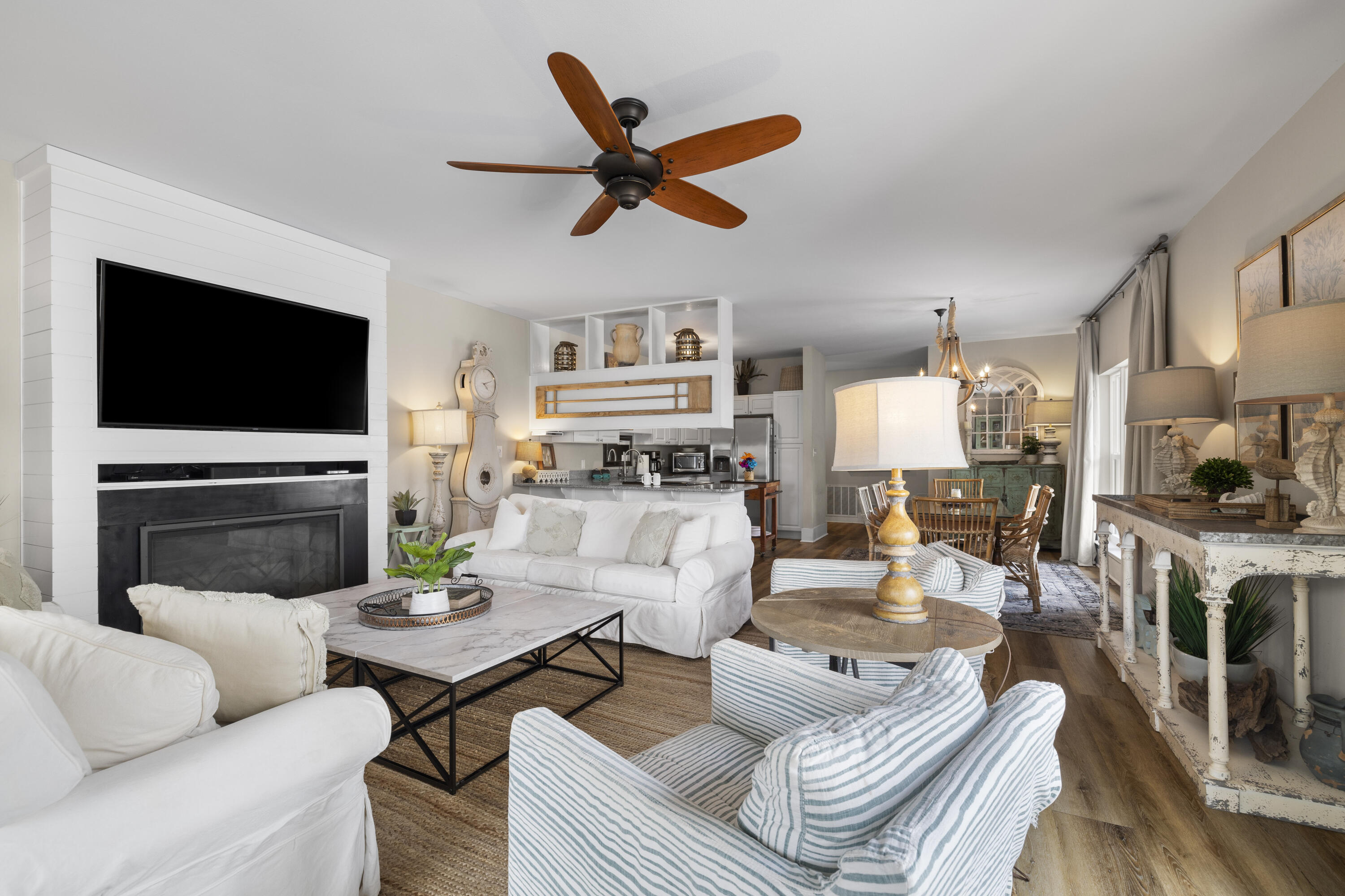 SEAGROVE BY THE SEA - Residential