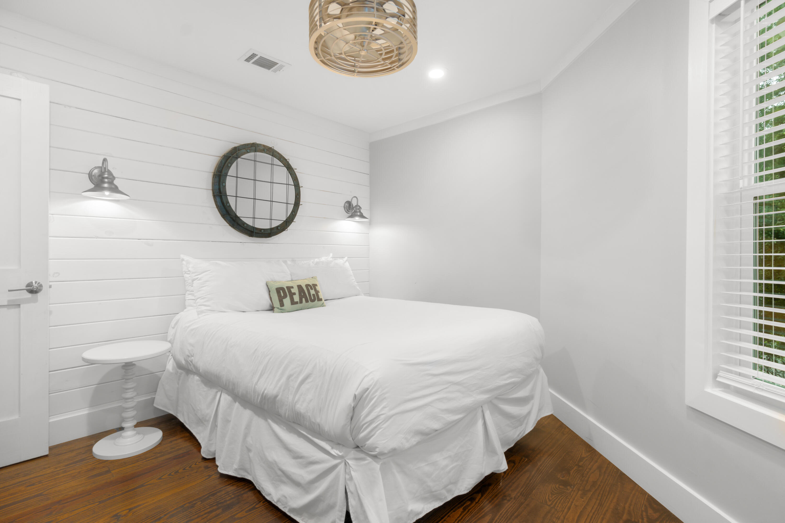 SEAGROVE 1ST ADDN - Residential