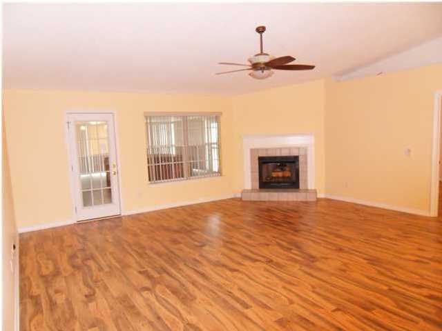 CHEROKEE BEND S/D PH 2 - Residential Lease