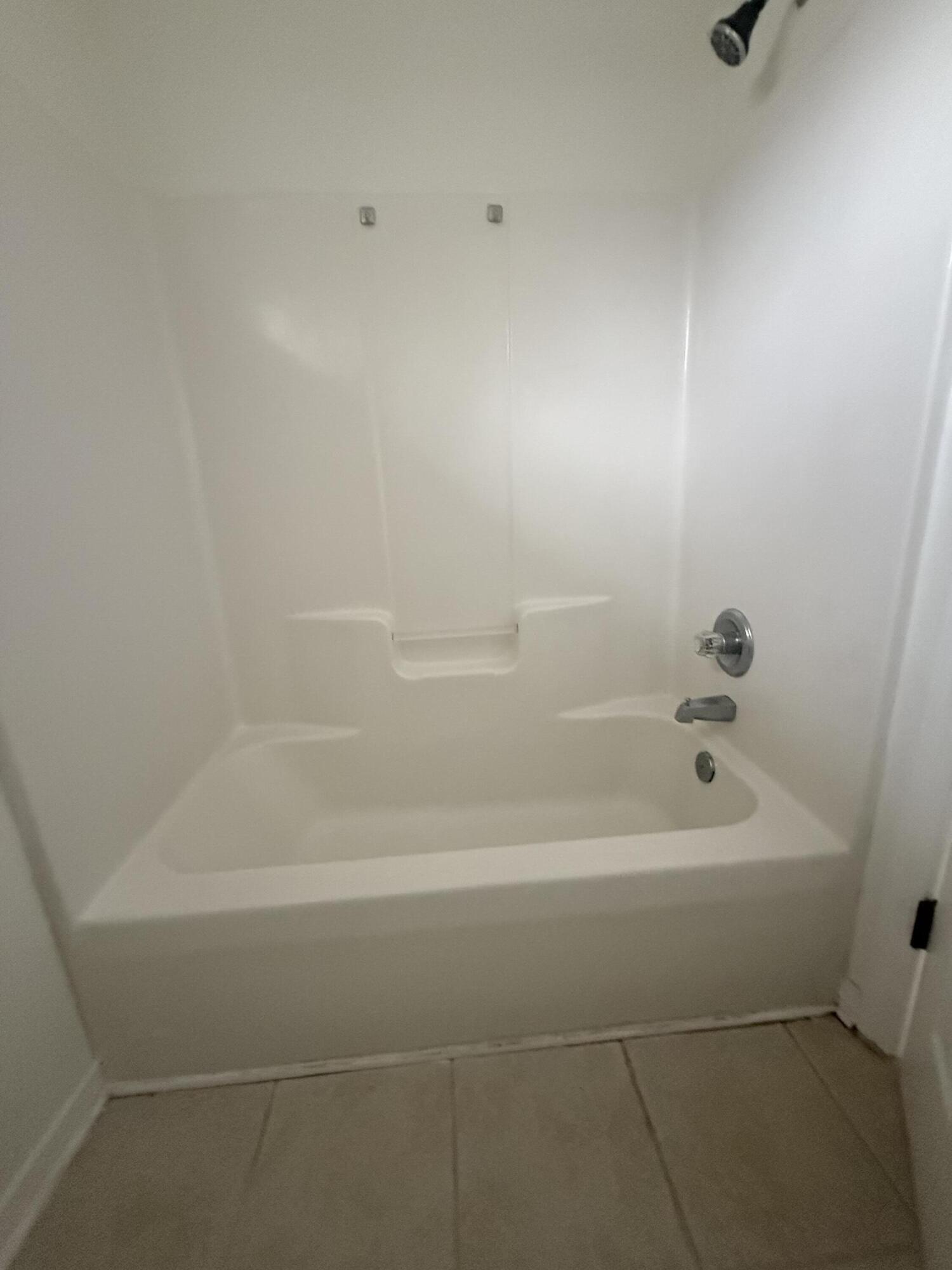 FOREST OAKS PH 2 - Residential Lease