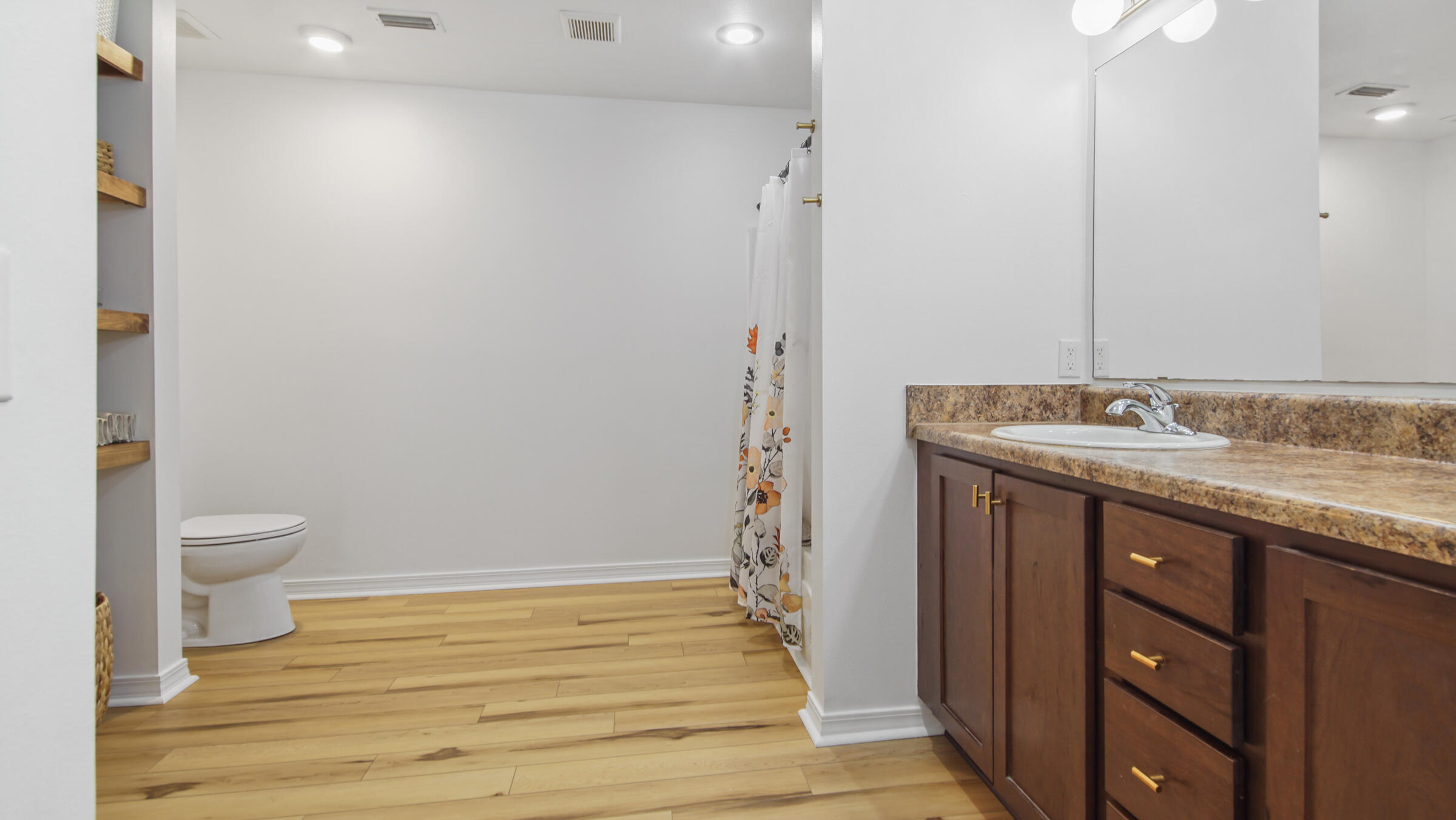 HUNTERS RIDGE - Residential