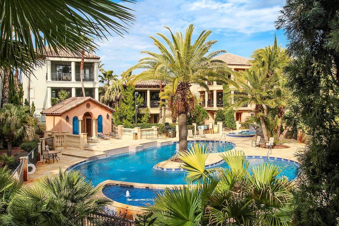 SAINT TROPEZ - Residential