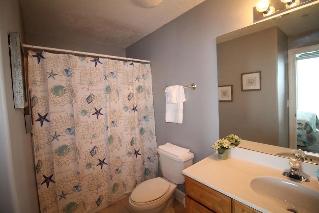 EMERALD ISLE CONDO - Residential