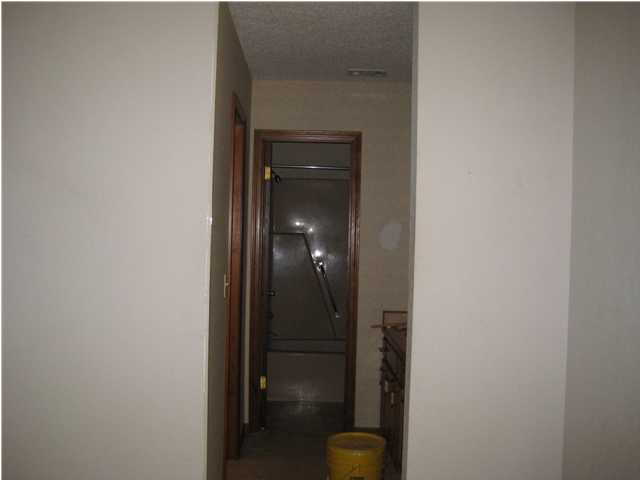 KENNEDY LAKES 1ST ADDN - Residential Lease