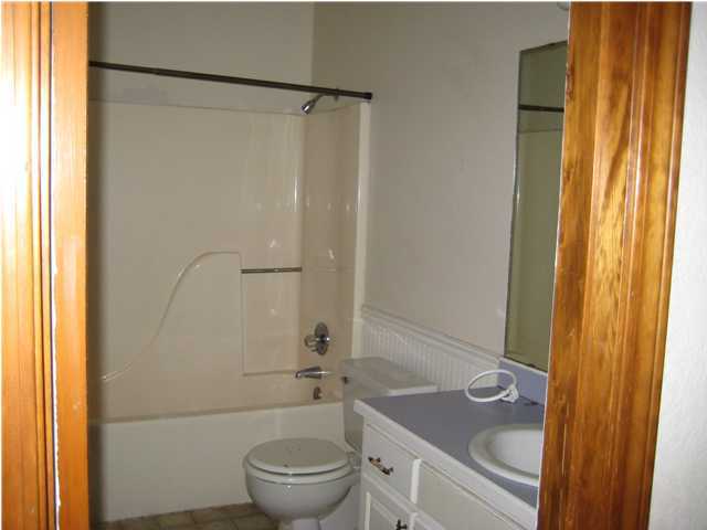 KENNEDY LAKES 1ST ADDN - Residential Lease