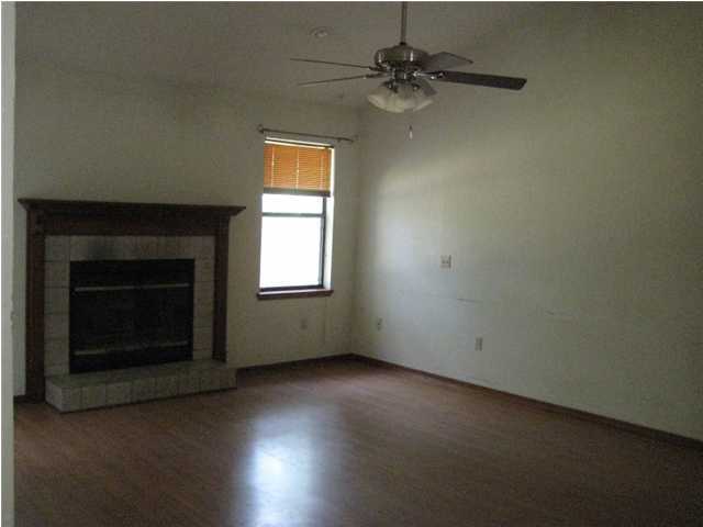 KENNEDY LAKES 1ST ADDN - Residential Lease