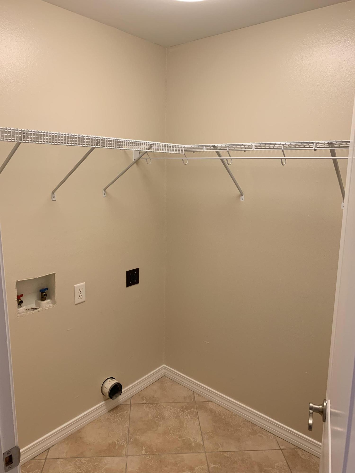 RAINTREE ESTATES - Residential Lease