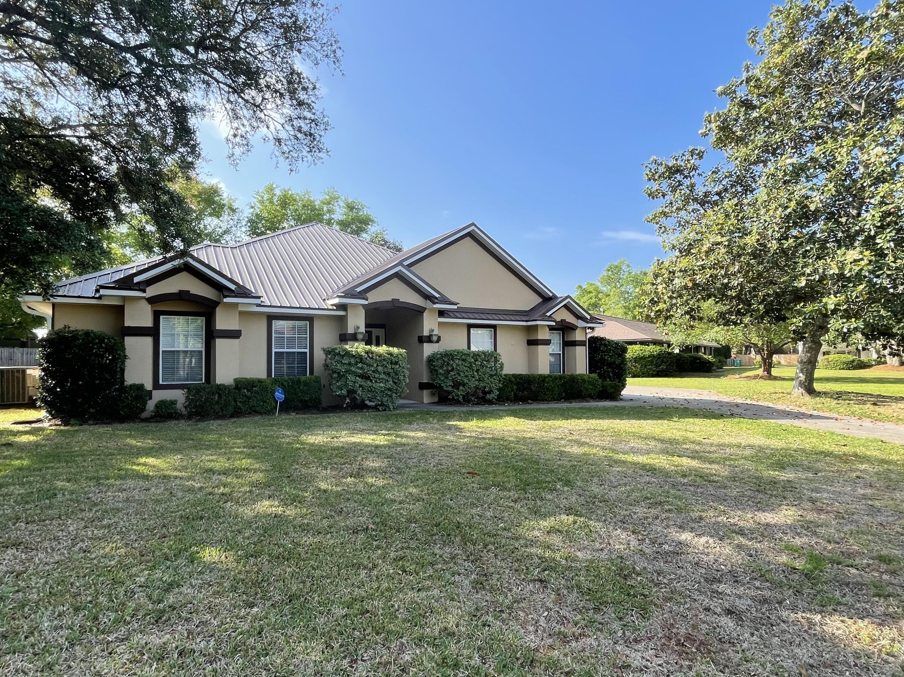 RAINTREE ESTATES - Residential Lease