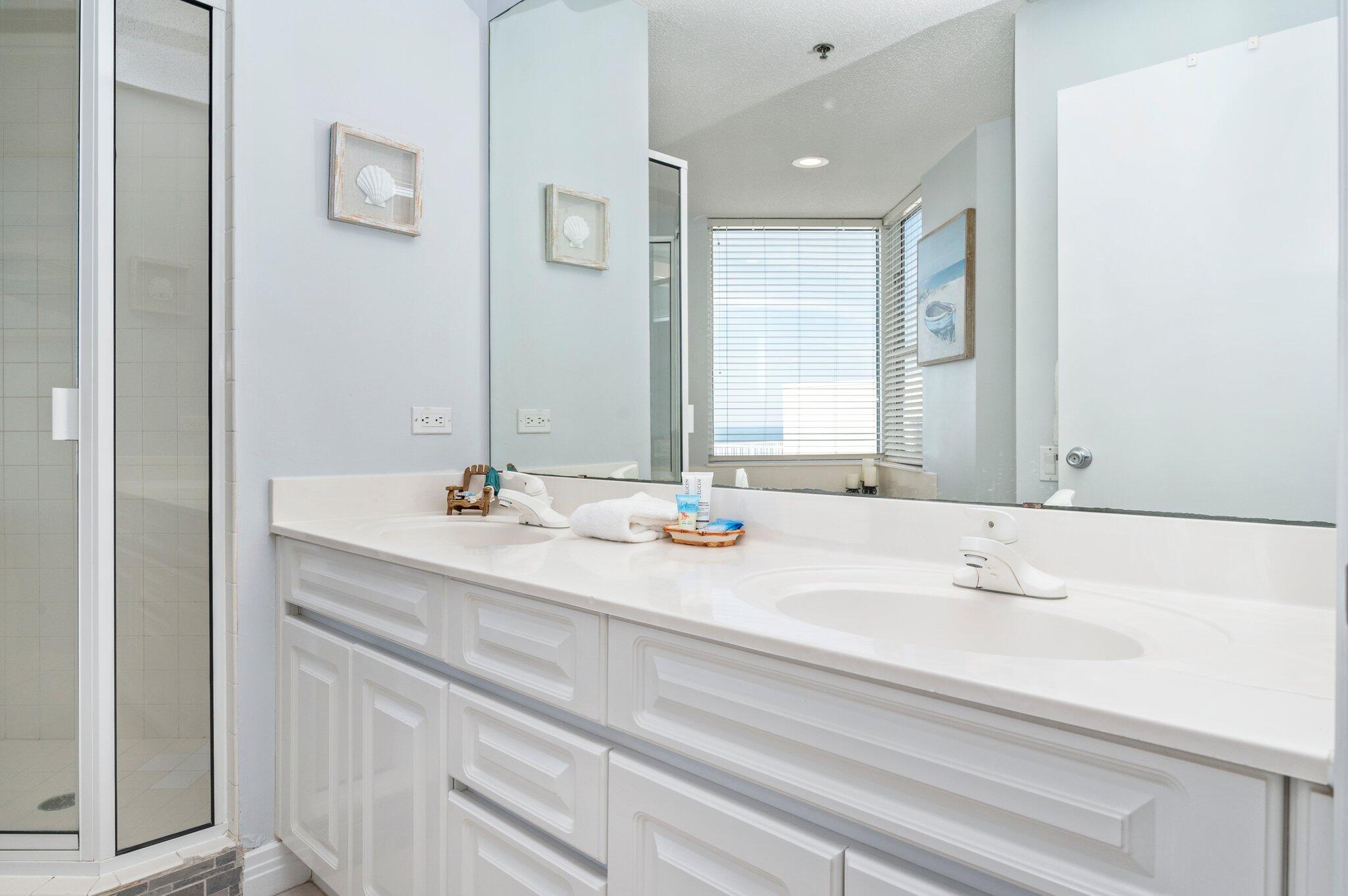 BEACH COLONY RESORT - Residential