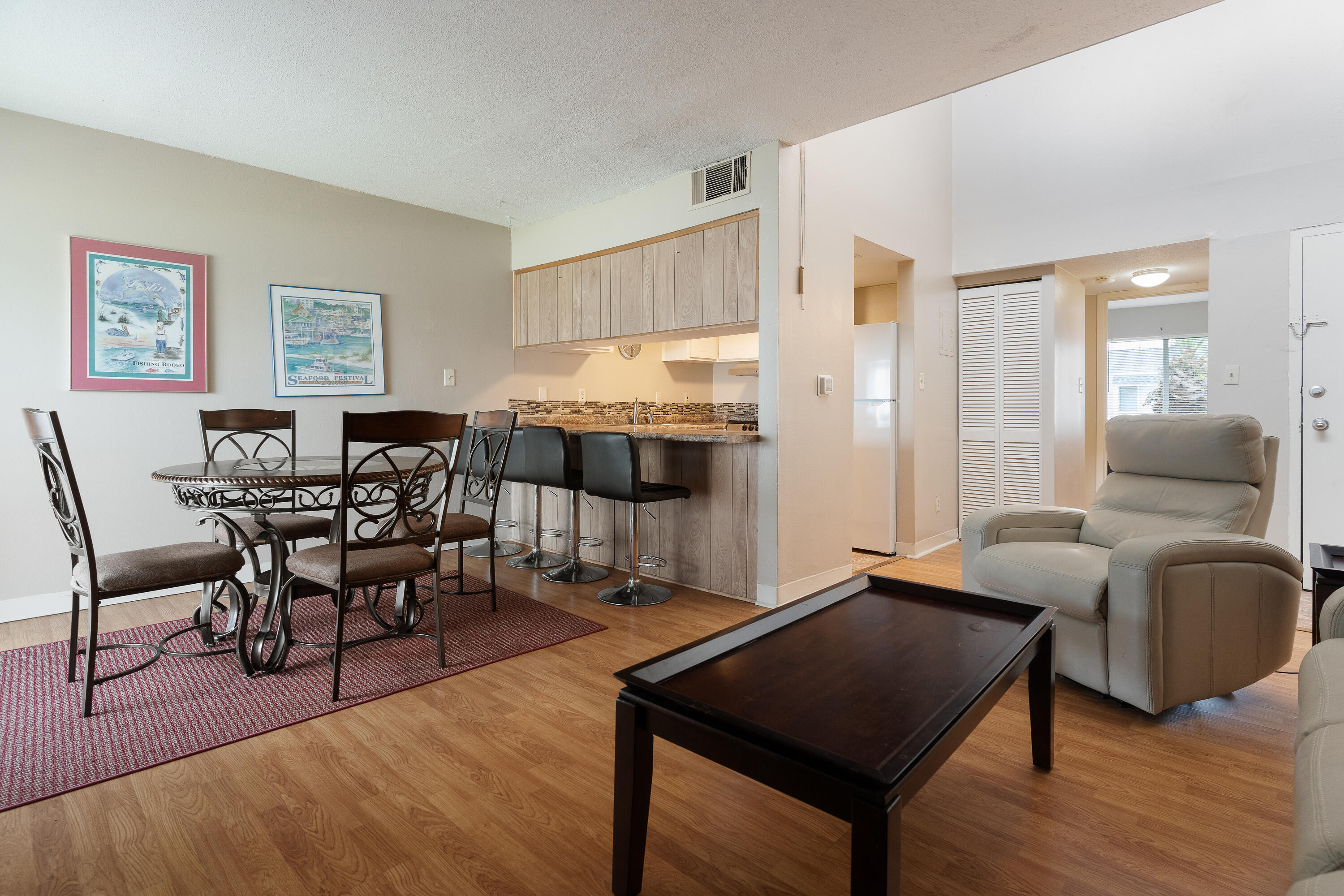 FINISTERRA CONDO - Residential