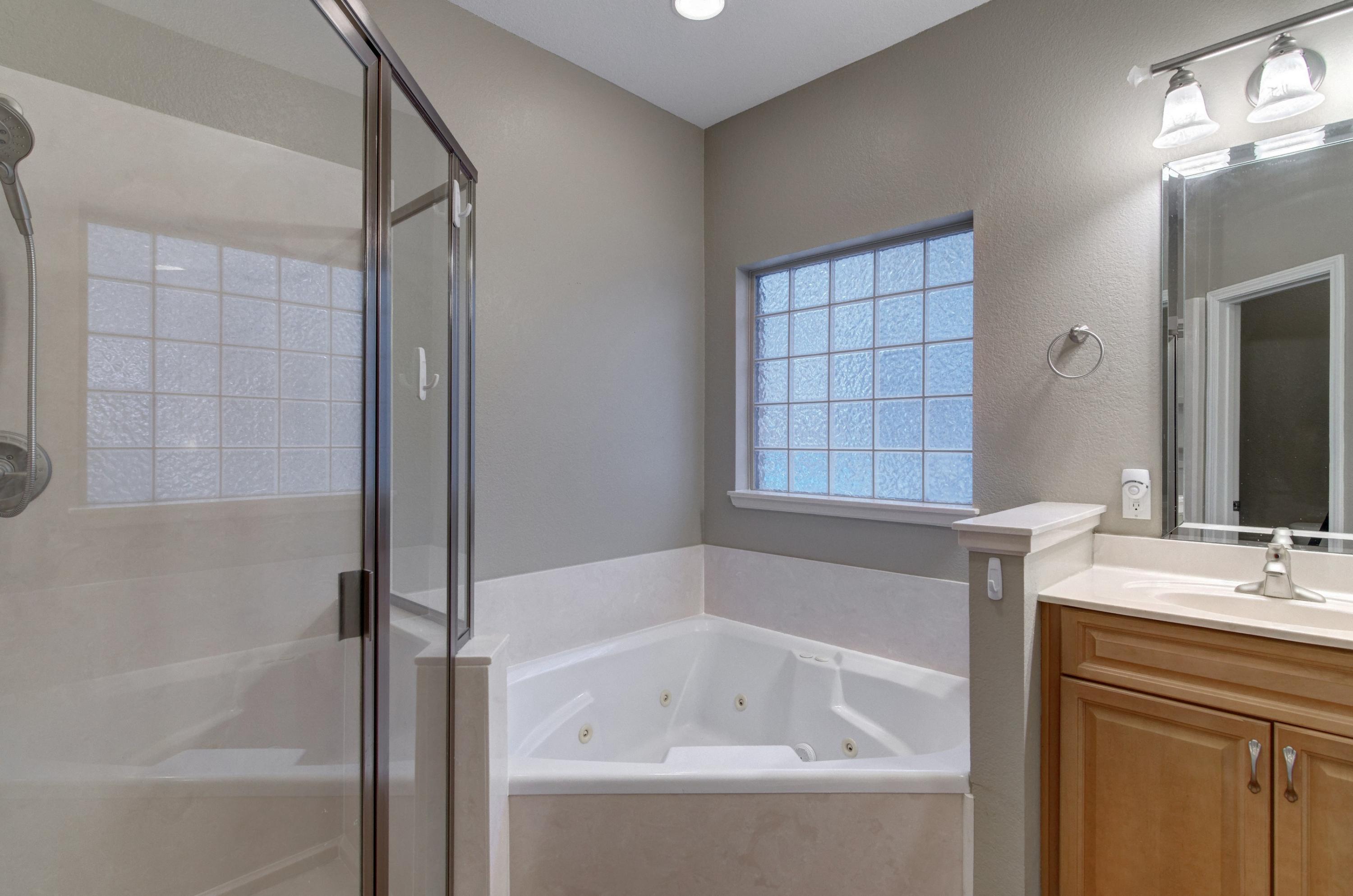 HERITAGE PARK - Residential