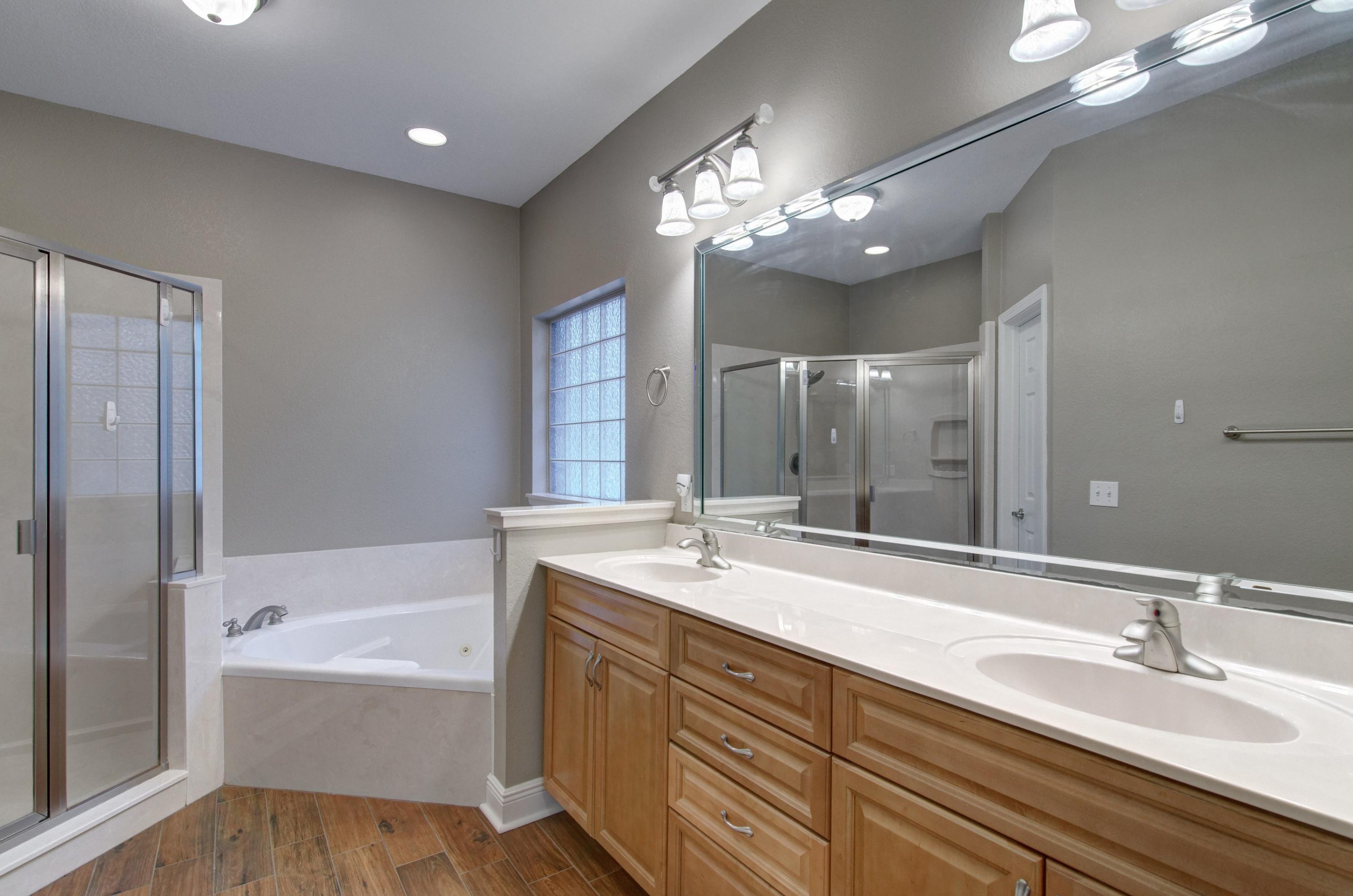 HERITAGE PARK - Residential