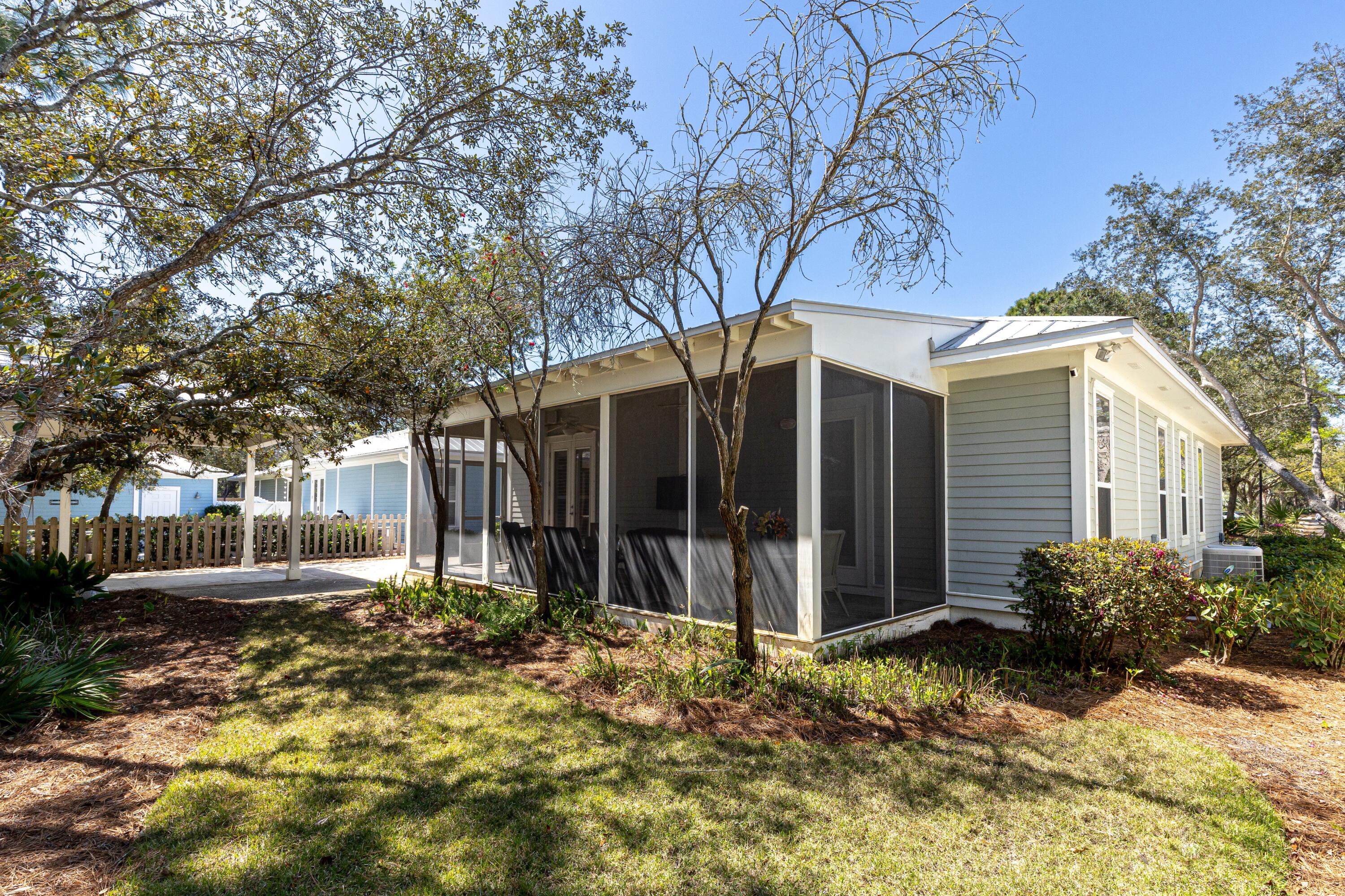 CRYSTAL LAKE AT SANDESTIN - Residential
