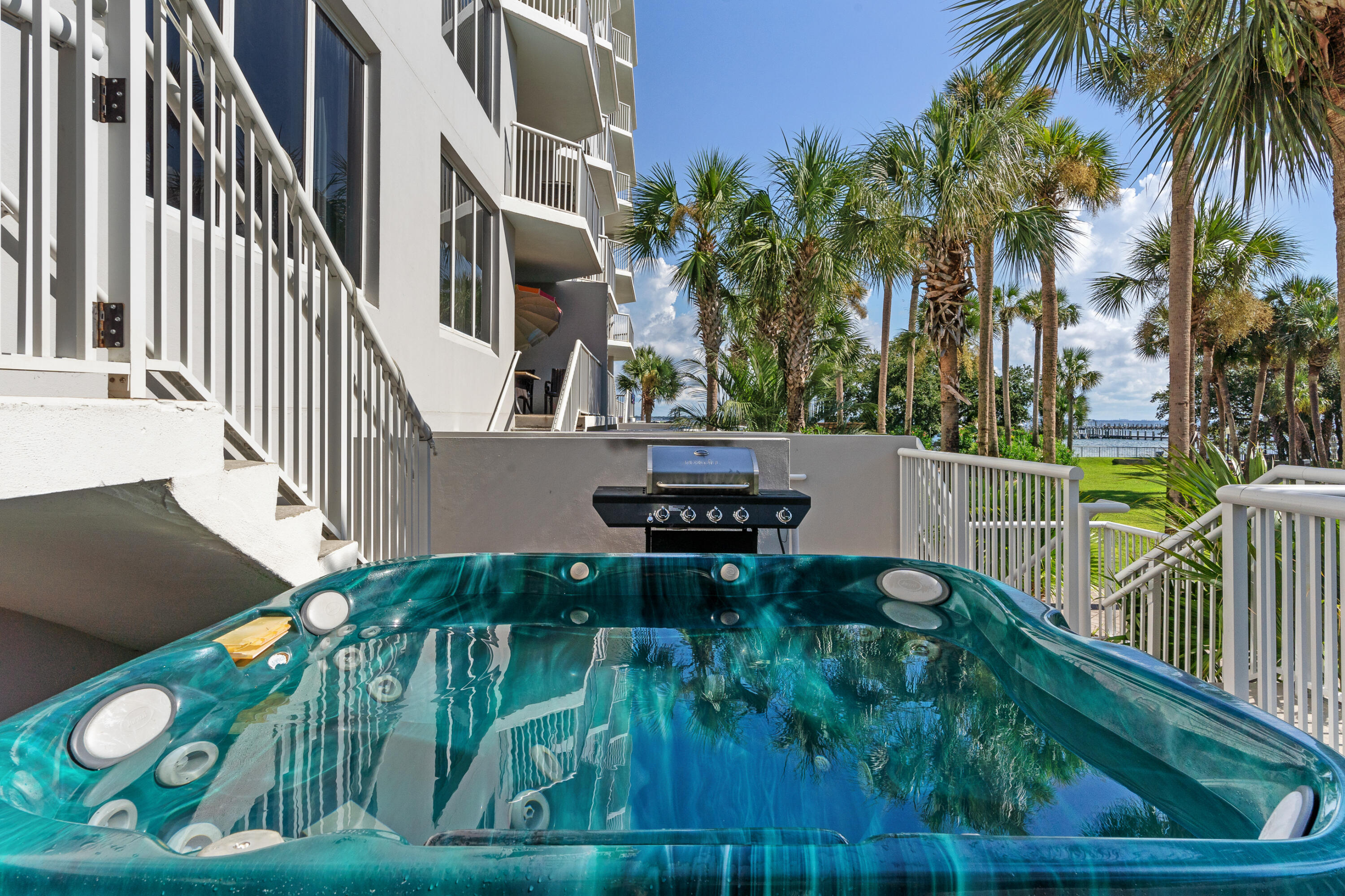 DESTIN WEST BEACH & BAY RESORT-GULFSIDE - Residential