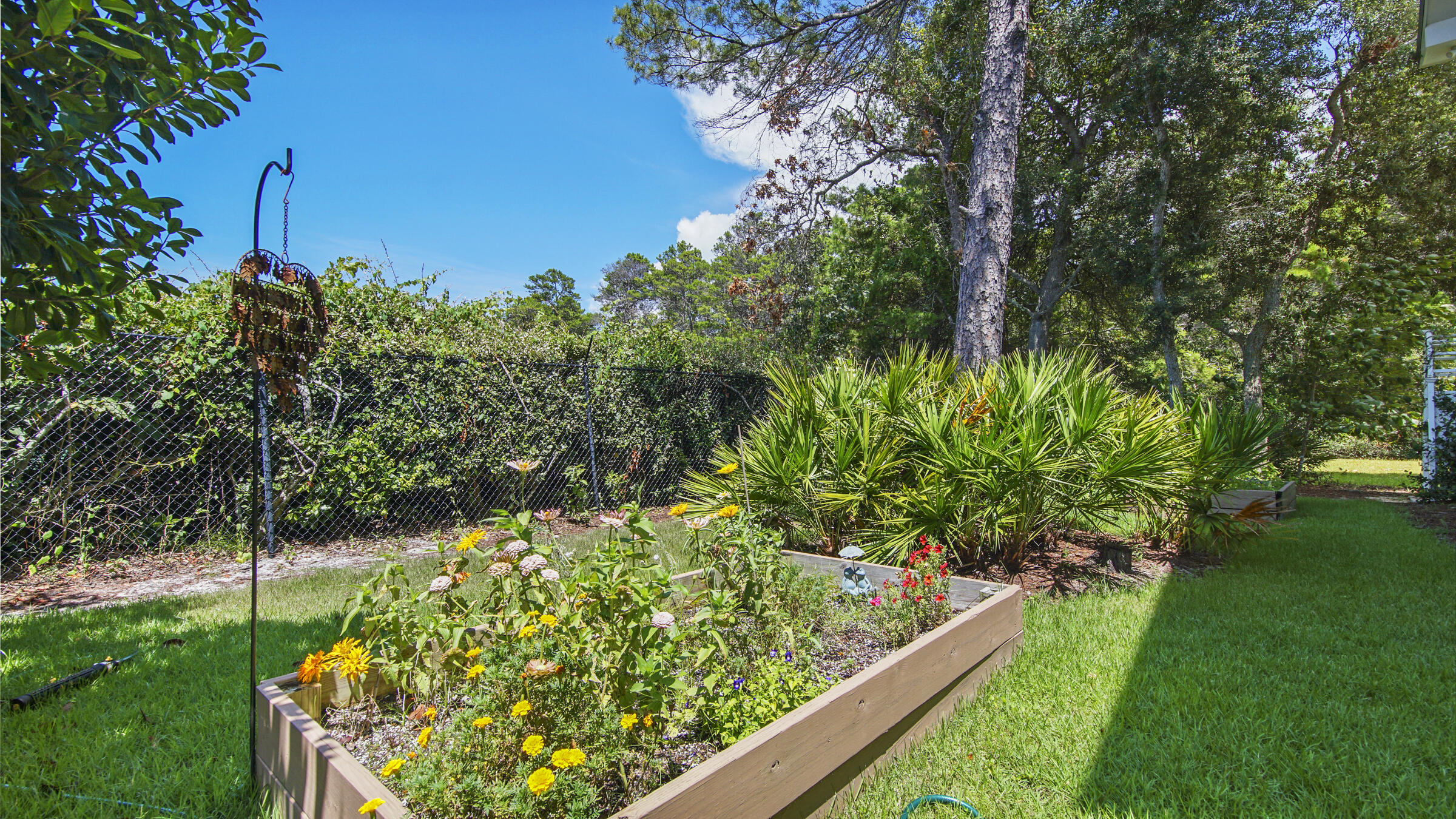 EASTERN LAKE S/D - Residential