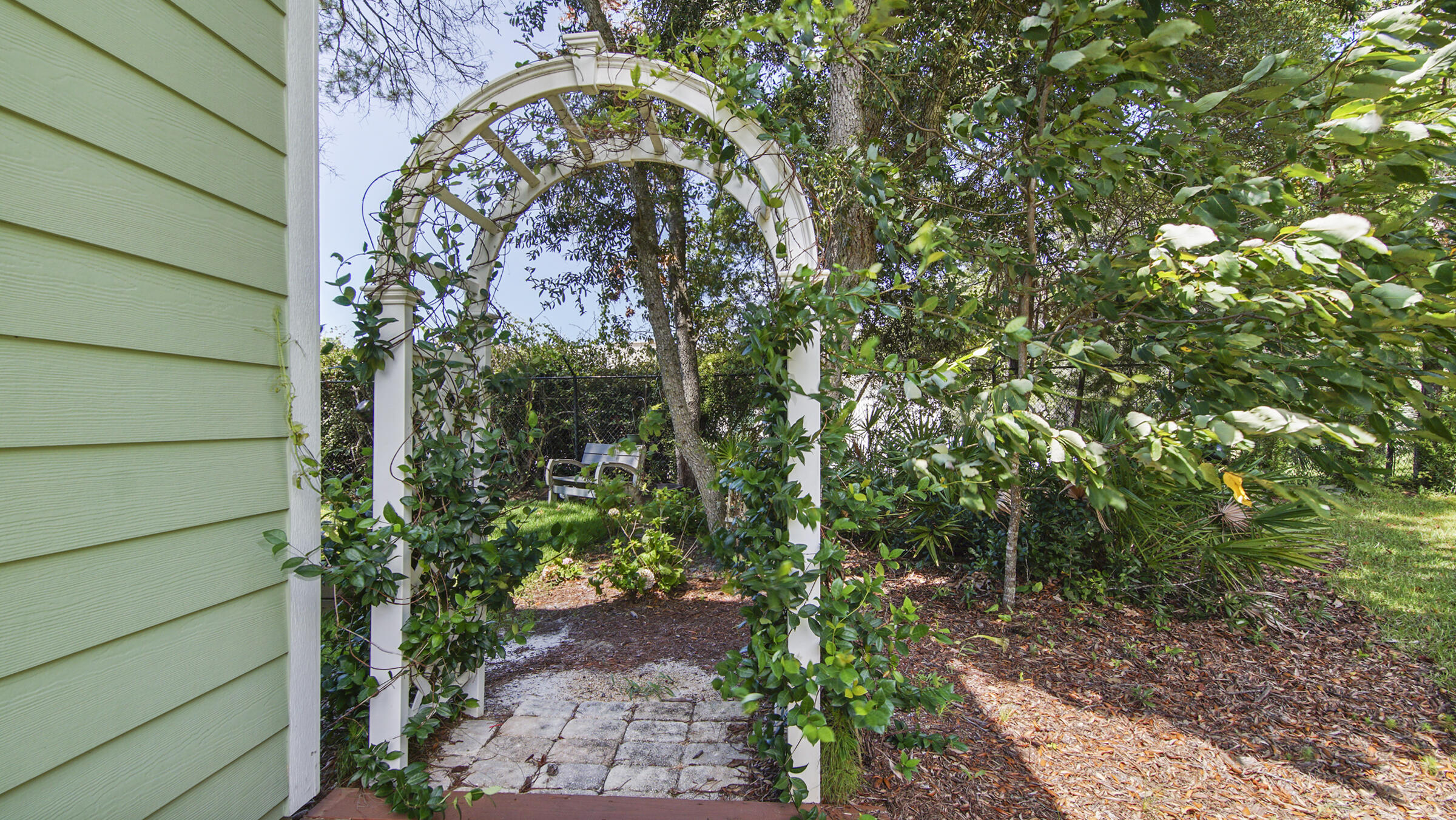 EASTERN LAKE S/D - Residential