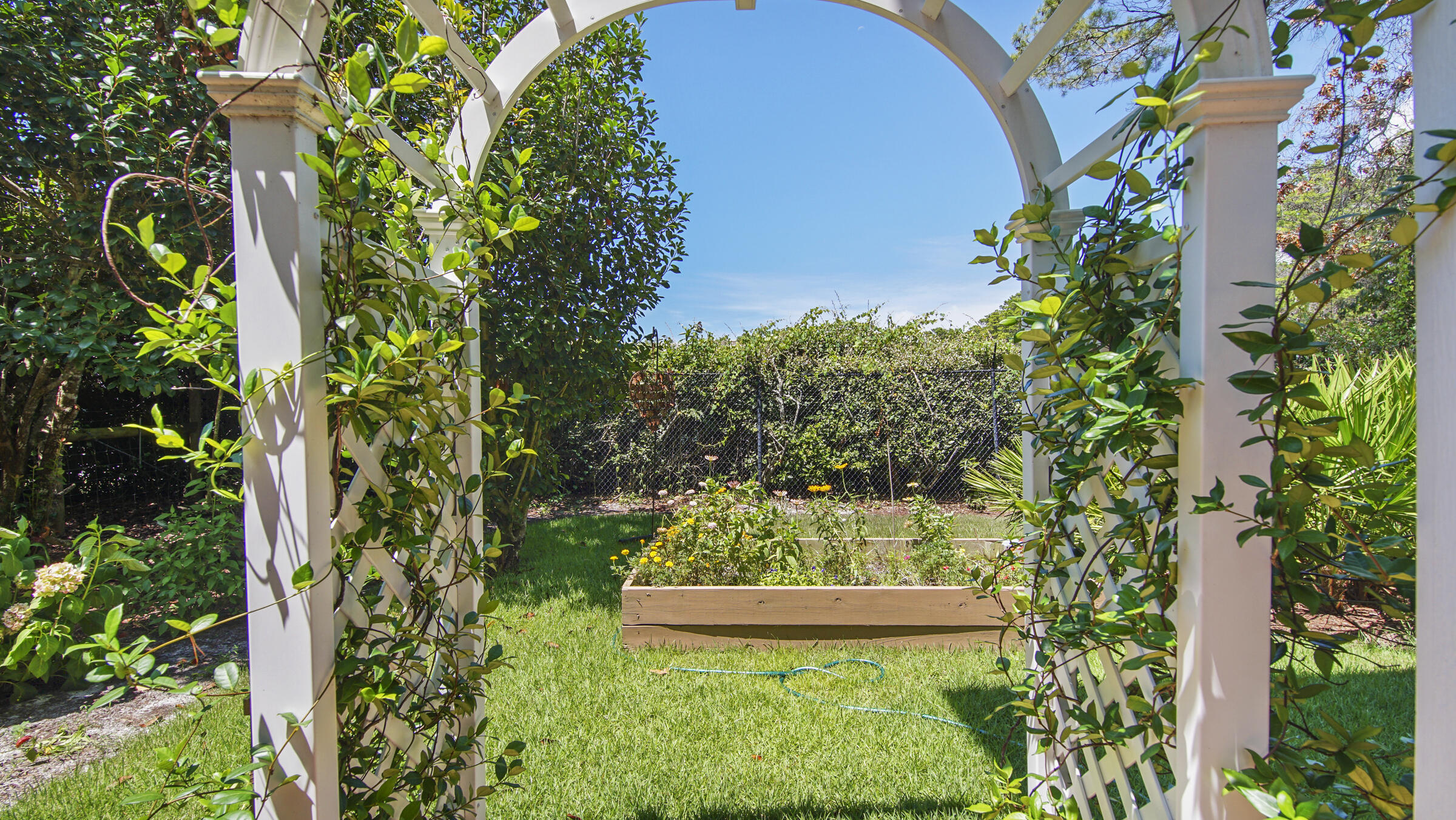 EASTERN LAKE S/D - Residential