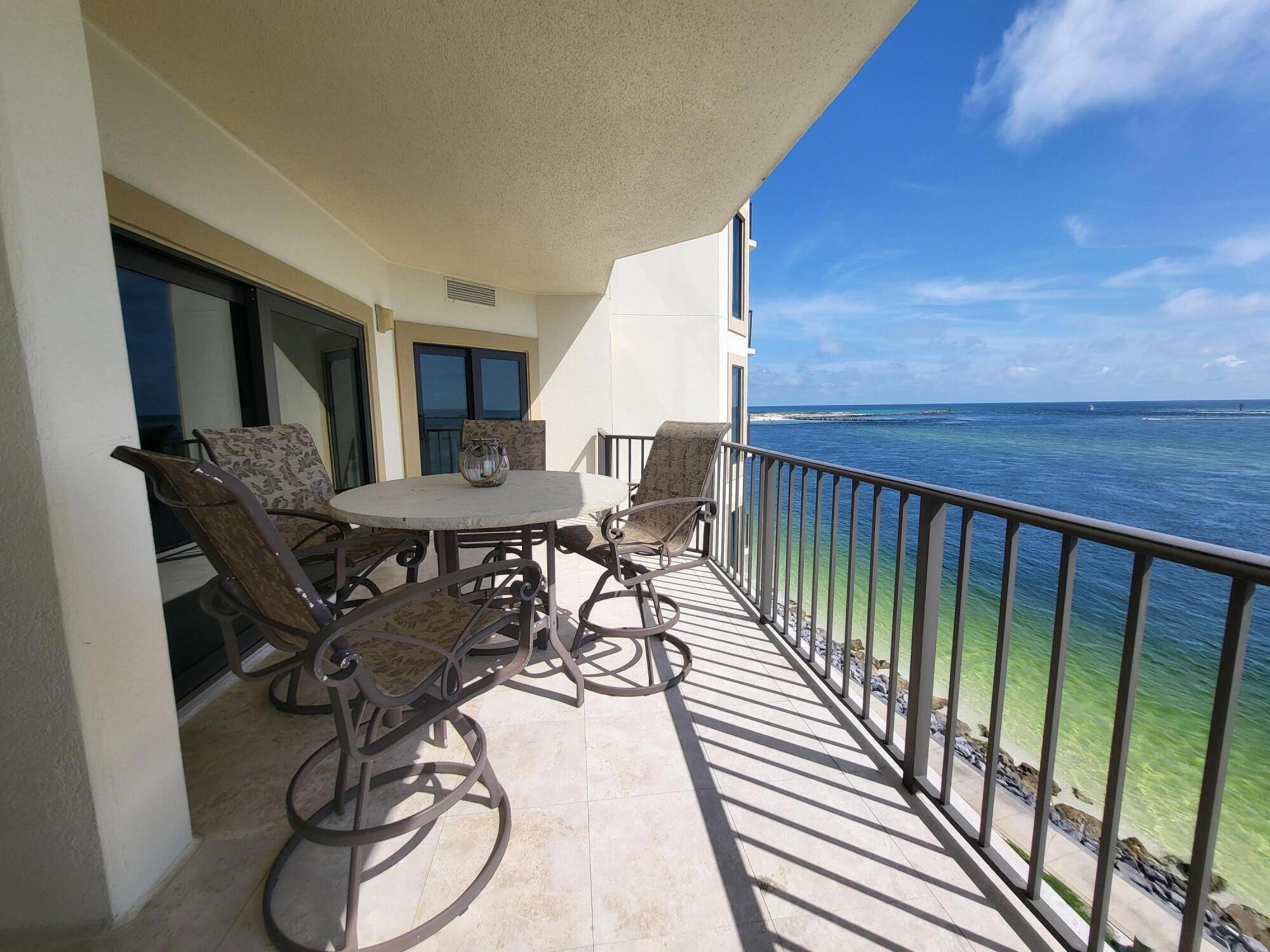 WATERVIEW TOWERS YACHT CLUB - Residential