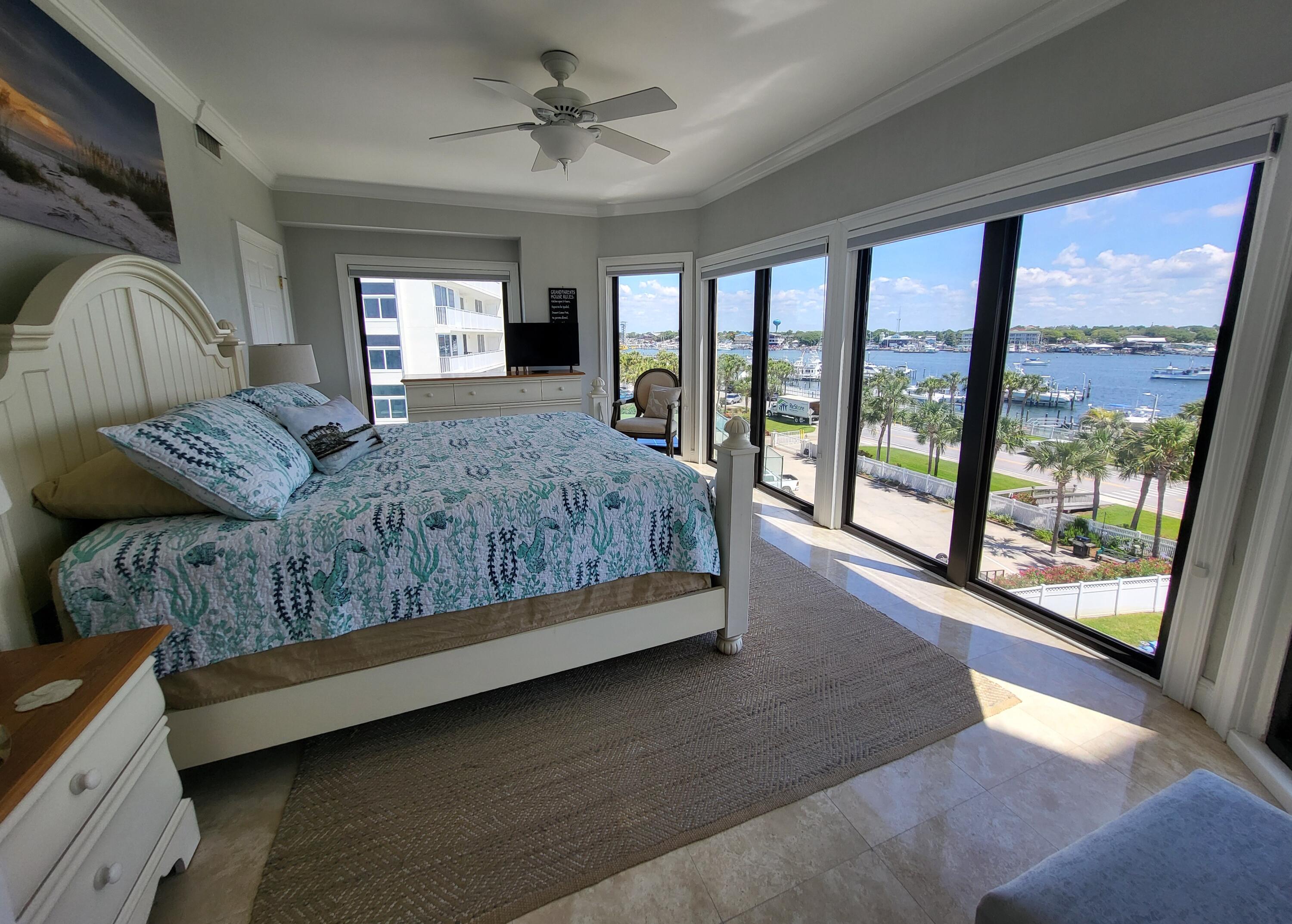 WATERVIEW TOWERS YACHT CLUB - Residential