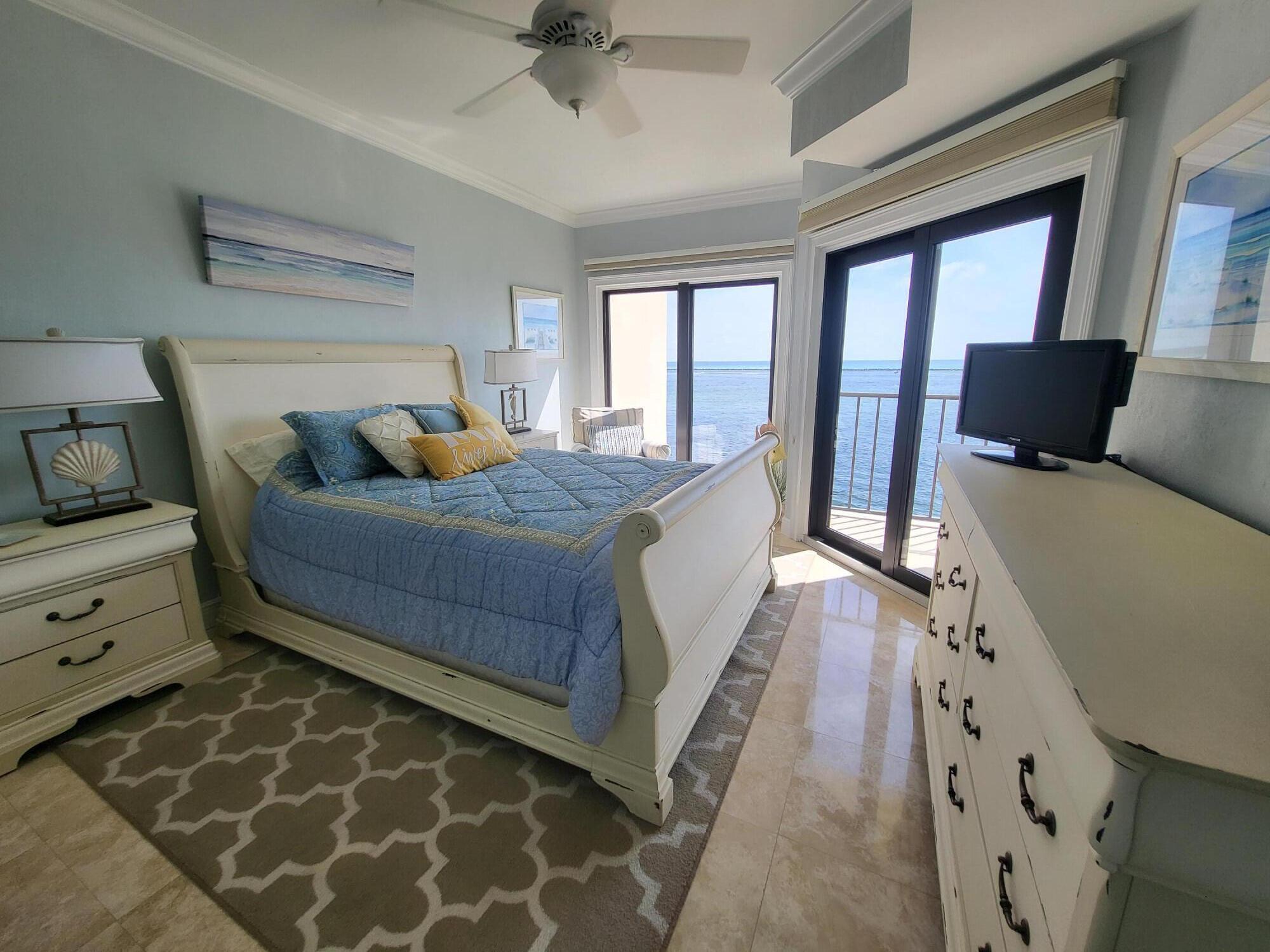 WATERVIEW TOWERS YACHT CLUB - Residential