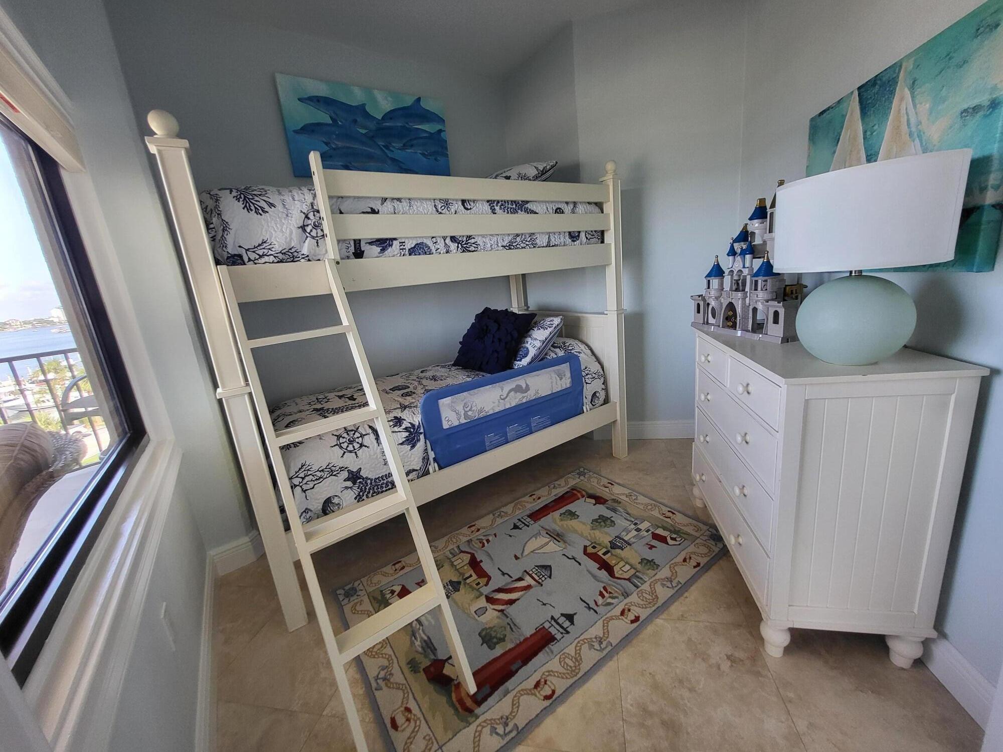 WATERVIEW TOWERS YACHT CLUB - Residential