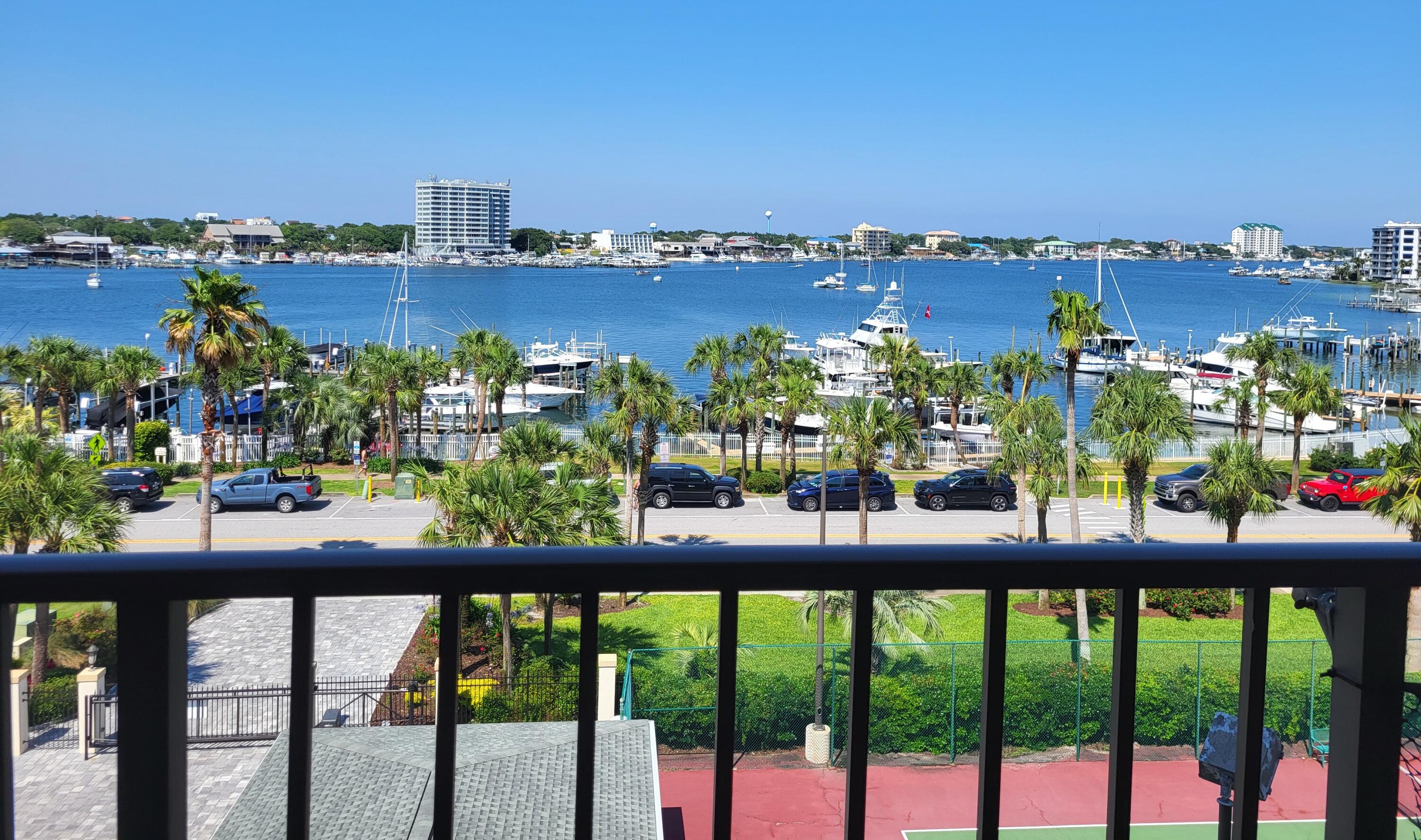 WATERVIEW TOWERS YACHT CLUB - Residential