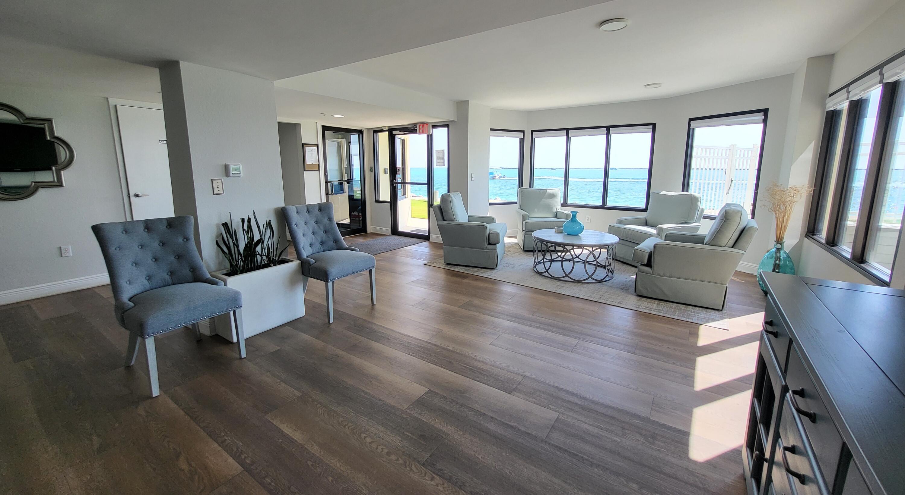 WATERVIEW TOWERS YACHT CLUB - Residential