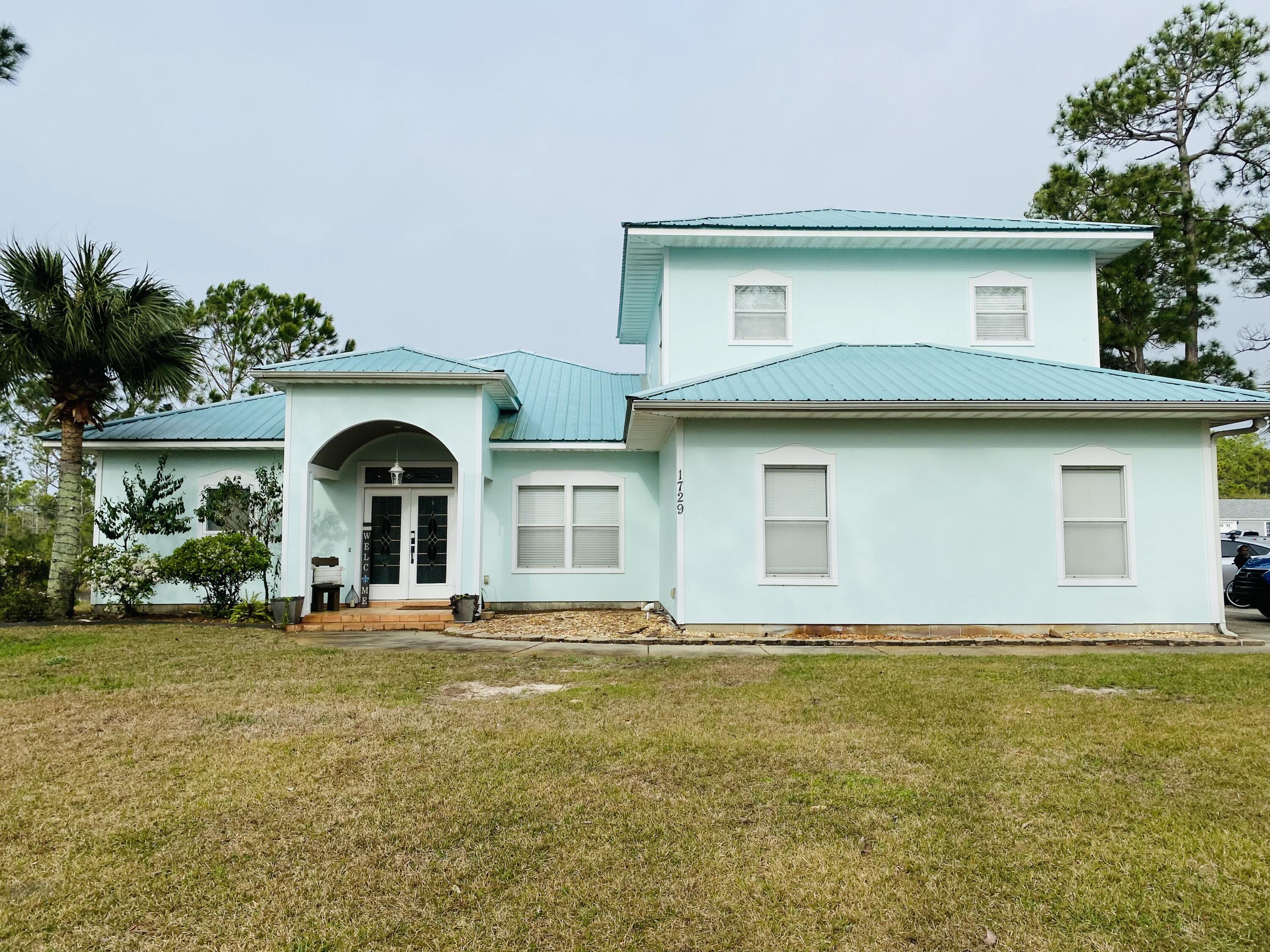 SMUGGLERS COVE - Residential