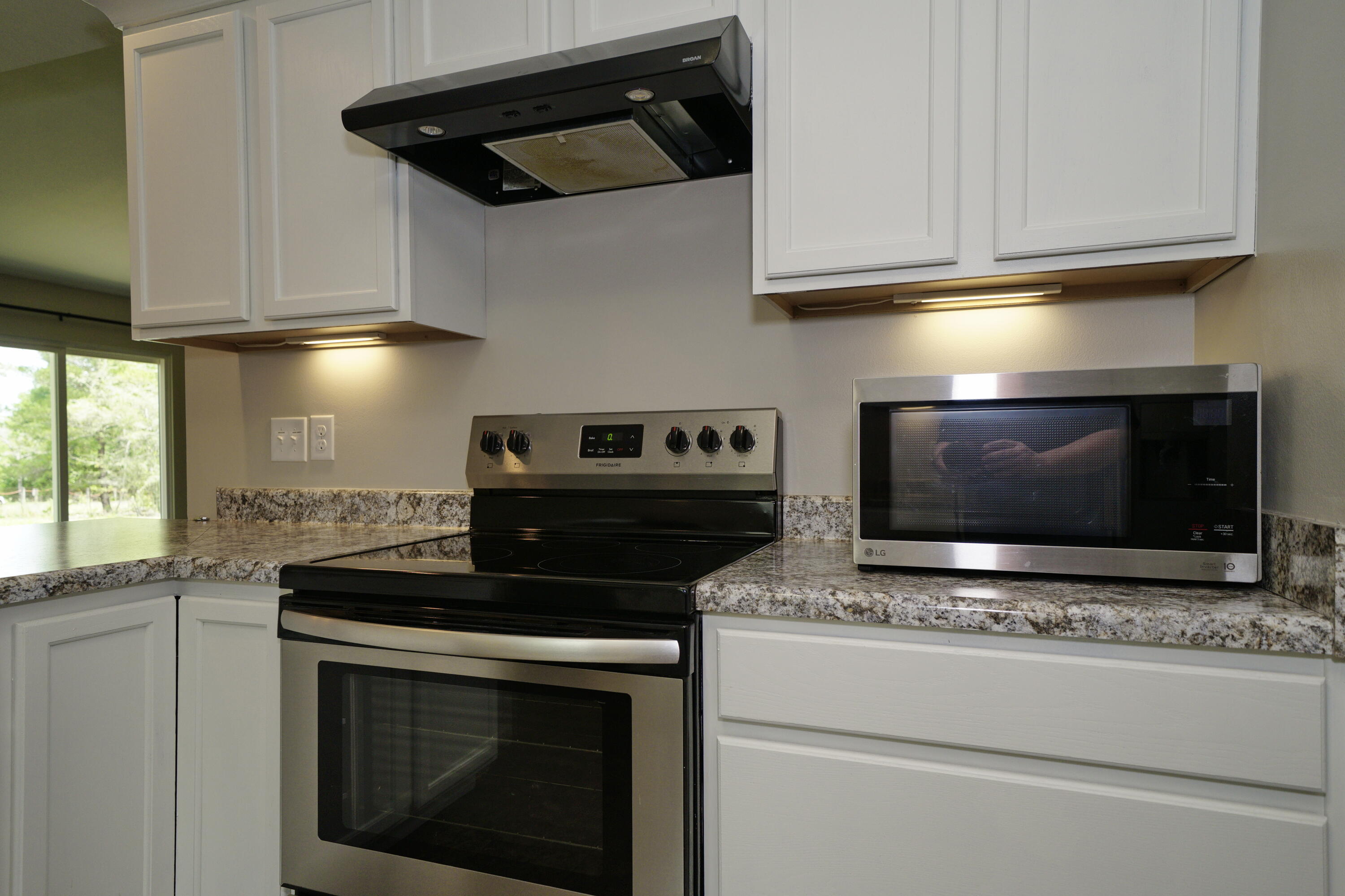 OAKWOOD LAKES ESTATES - Residential