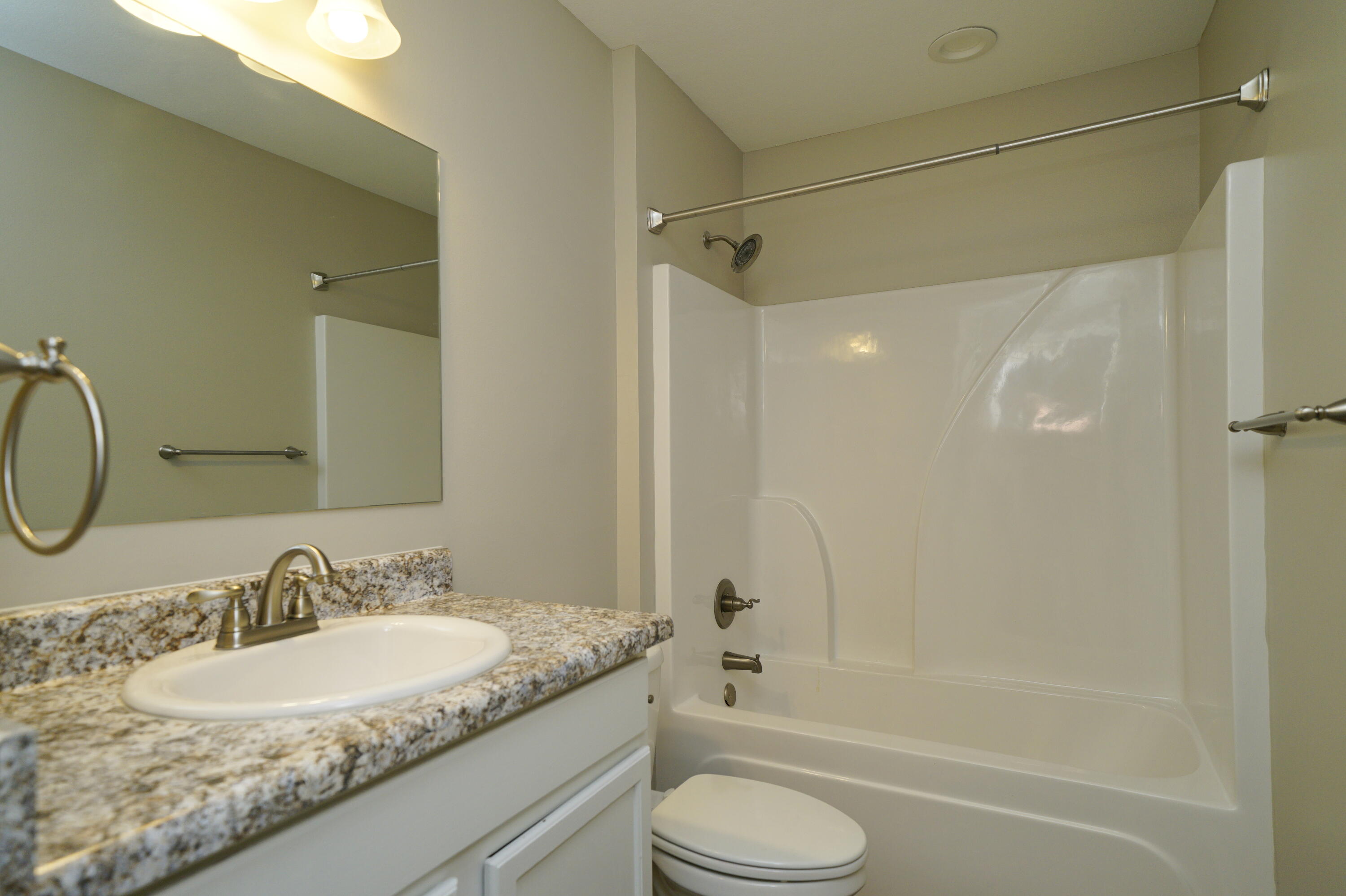 OAKWOOD LAKES ESTATES - Residential