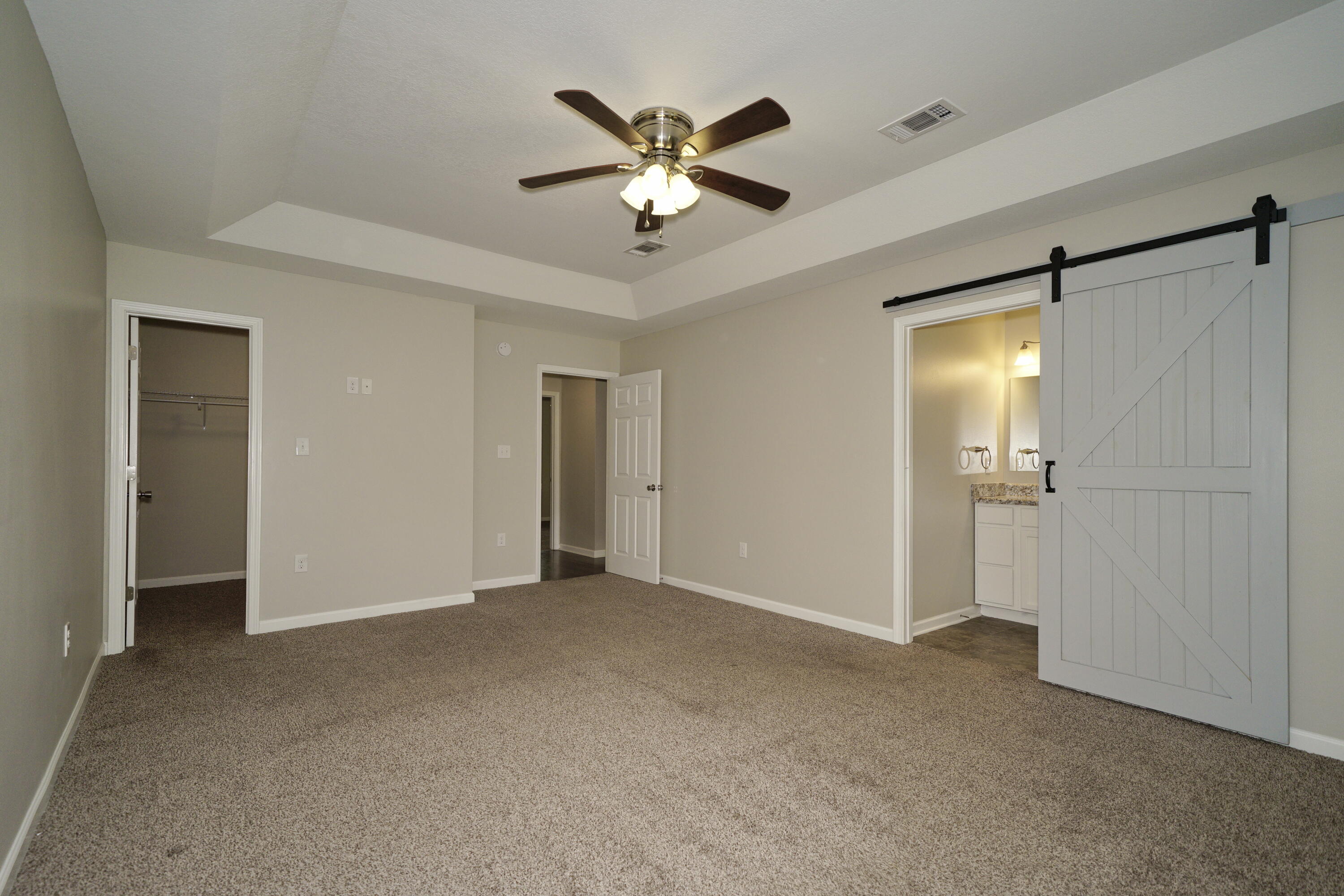 OAKWOOD LAKES ESTATES - Residential