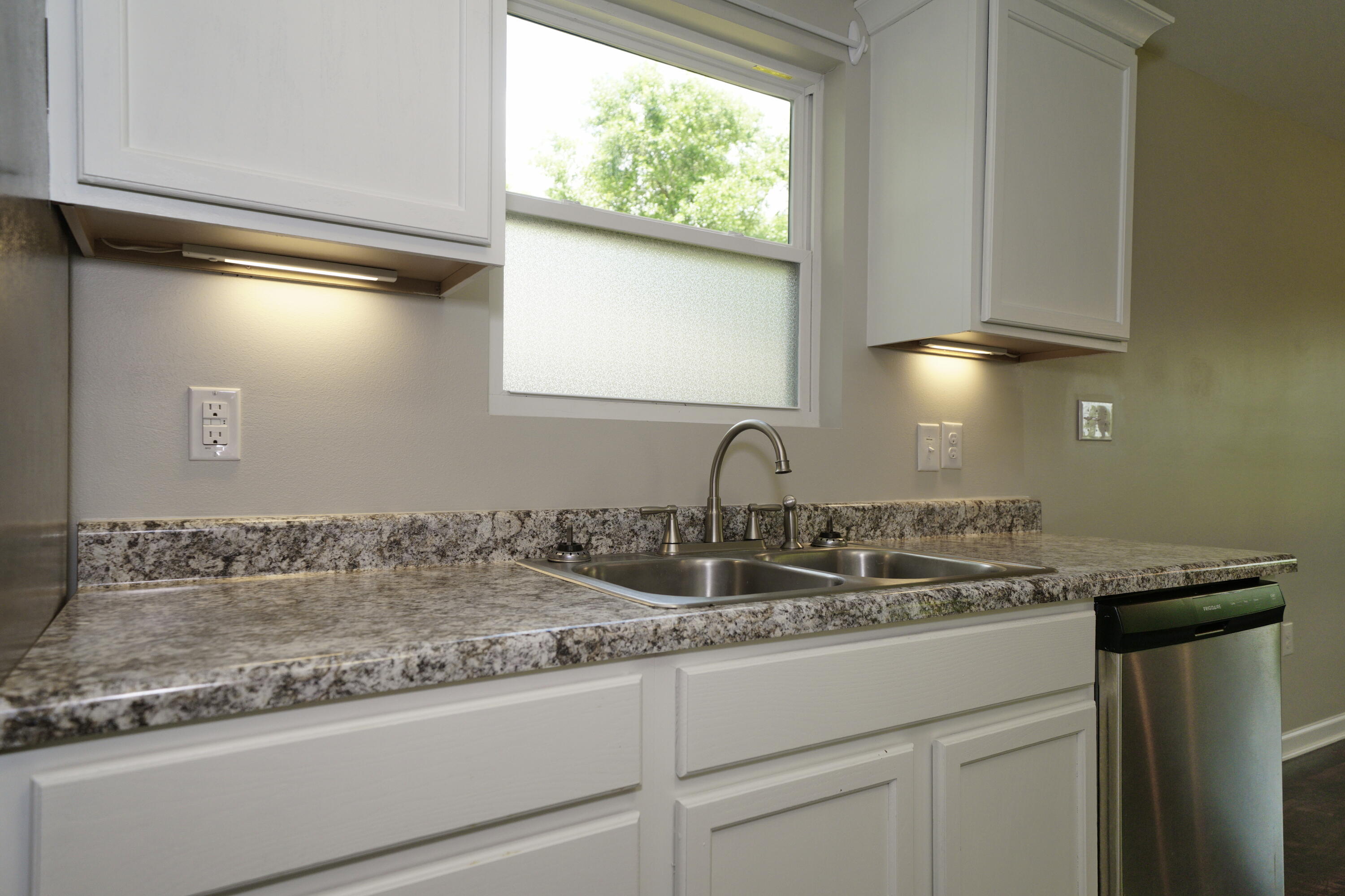 OAKWOOD LAKES ESTATES - Residential
